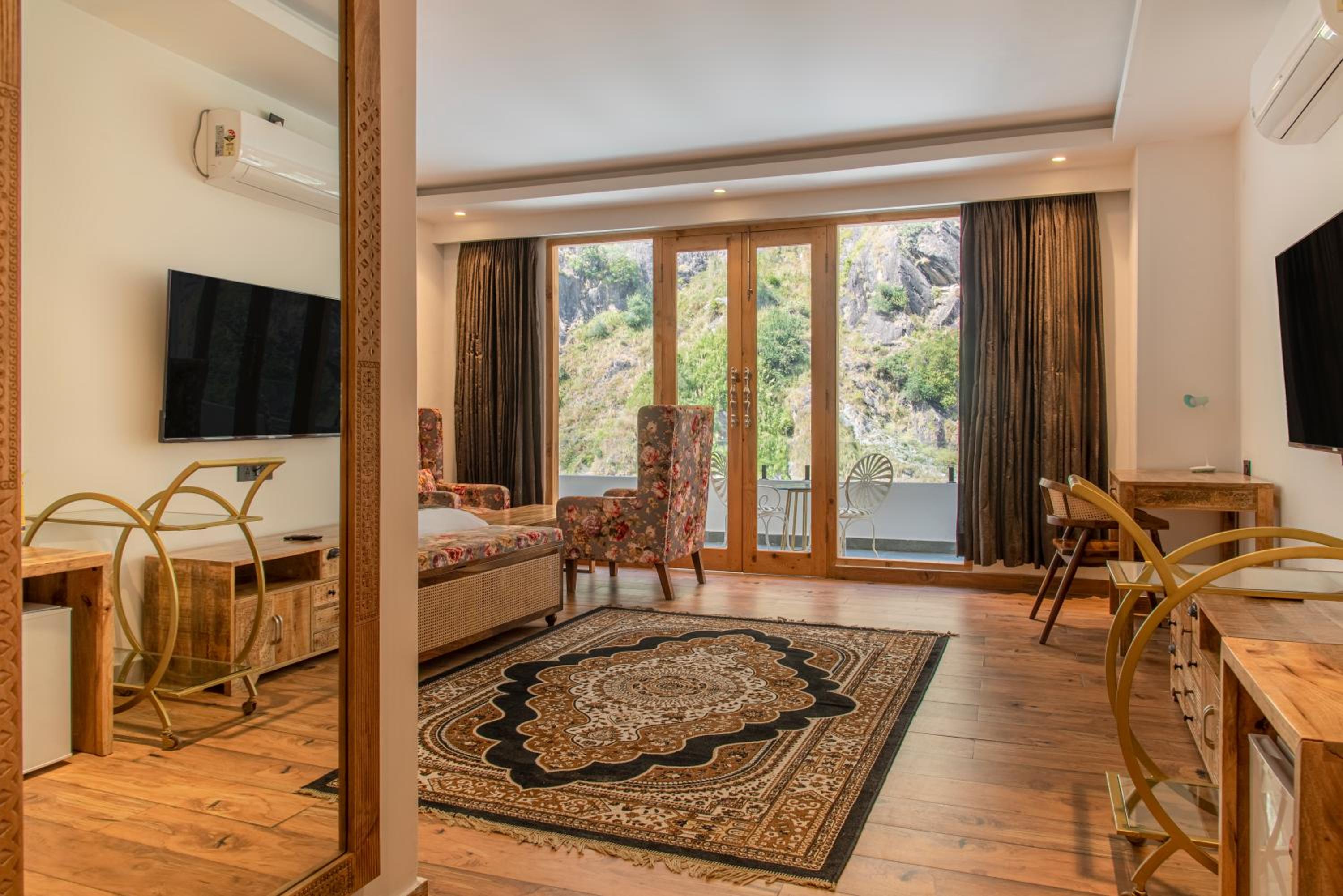 Echor Palm Bliss Riverside Resort & Spa Kasol