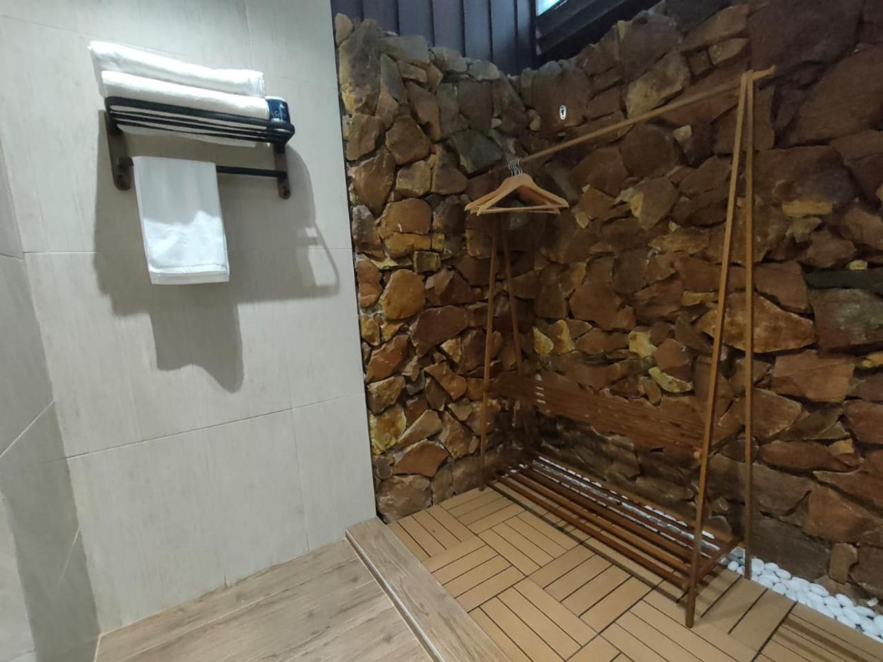 Newly Furbished Studio Seavilla for 4pax photo 3