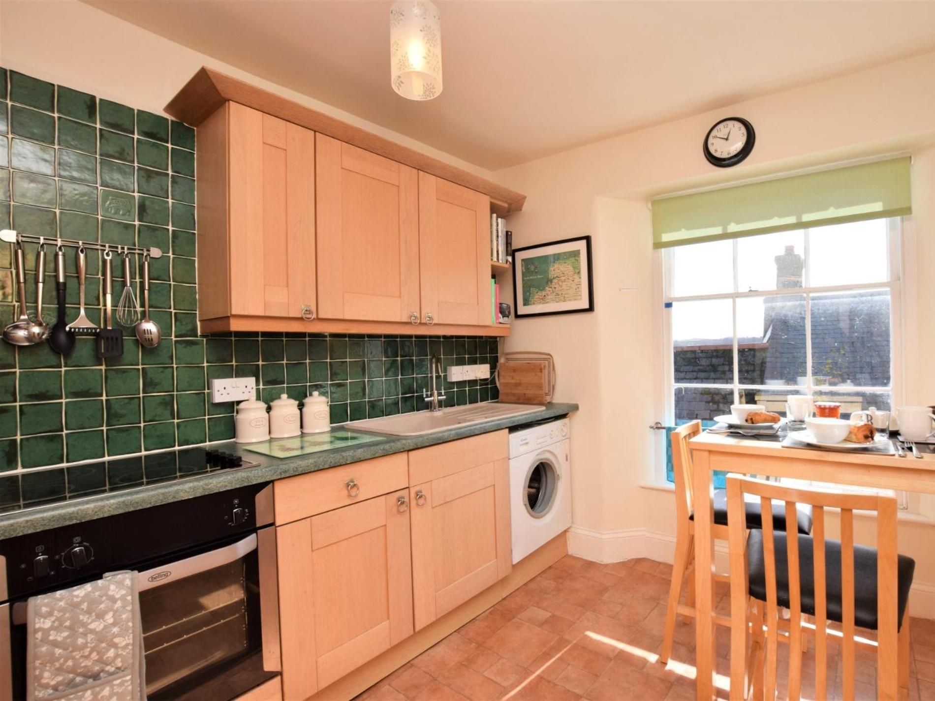 1 Bed in Appledore oc-captv view 5