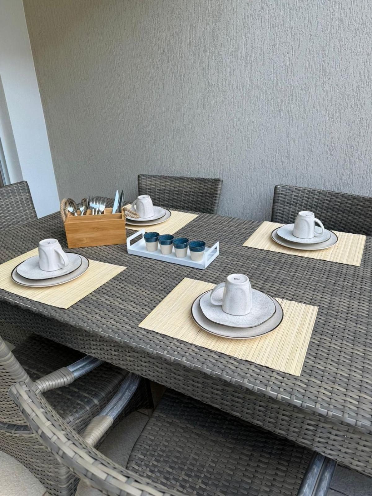 Luxuoso Flat Brisas do Lago Terraço Aconchegante