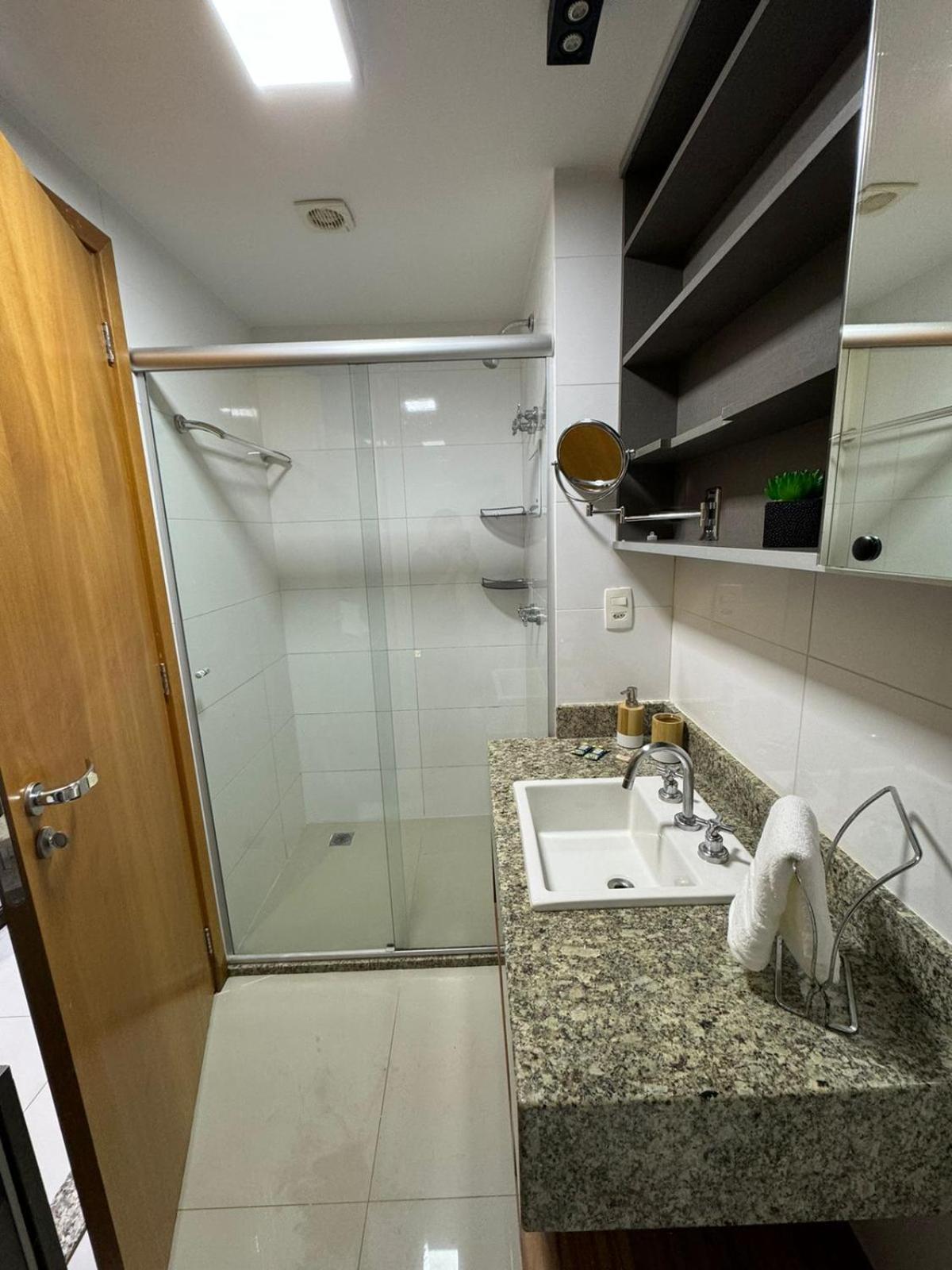 Luxuoso Flat Brisas do Lago Terraço Aconchegante