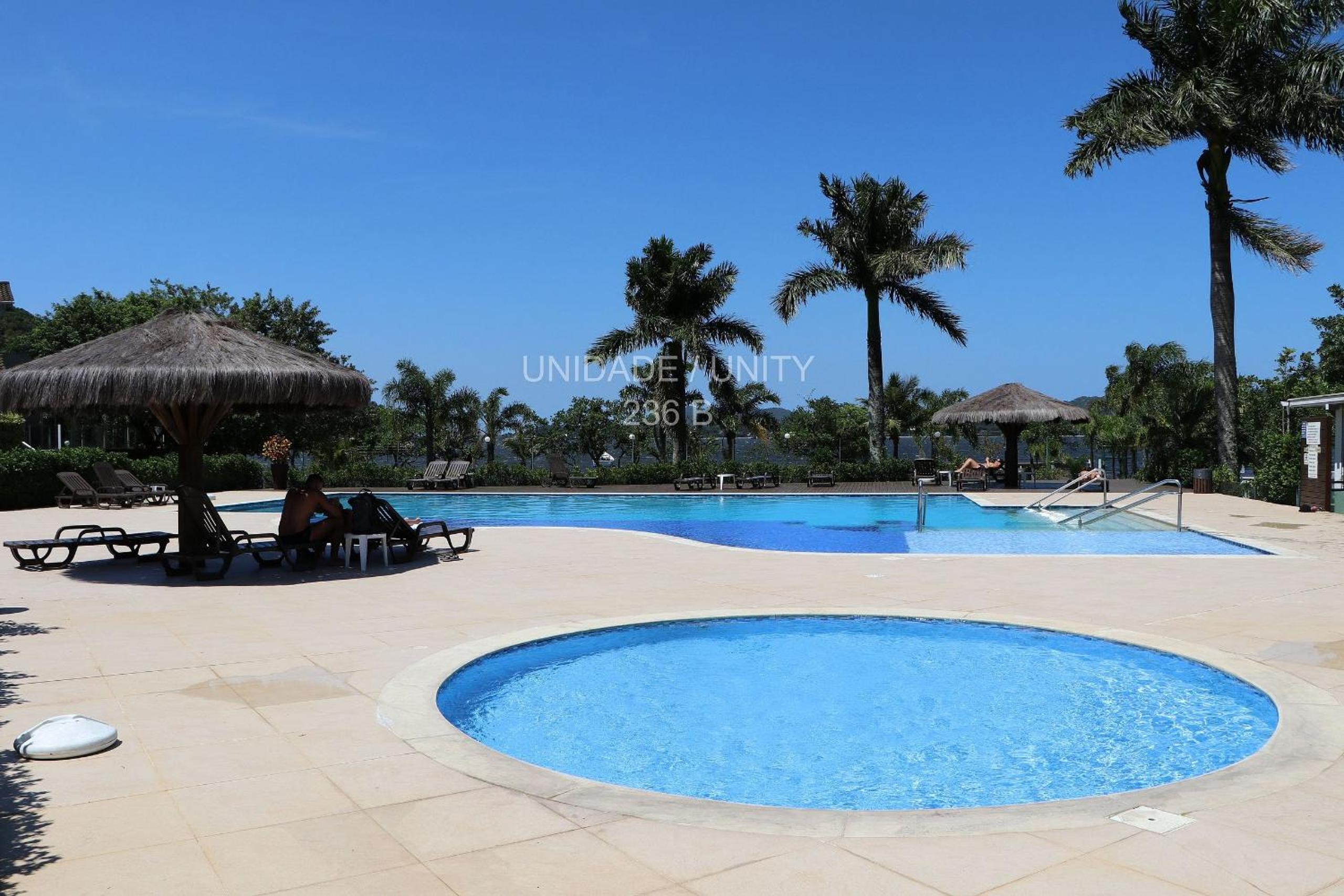 Completo apartamento em Resort na beira da lagoa