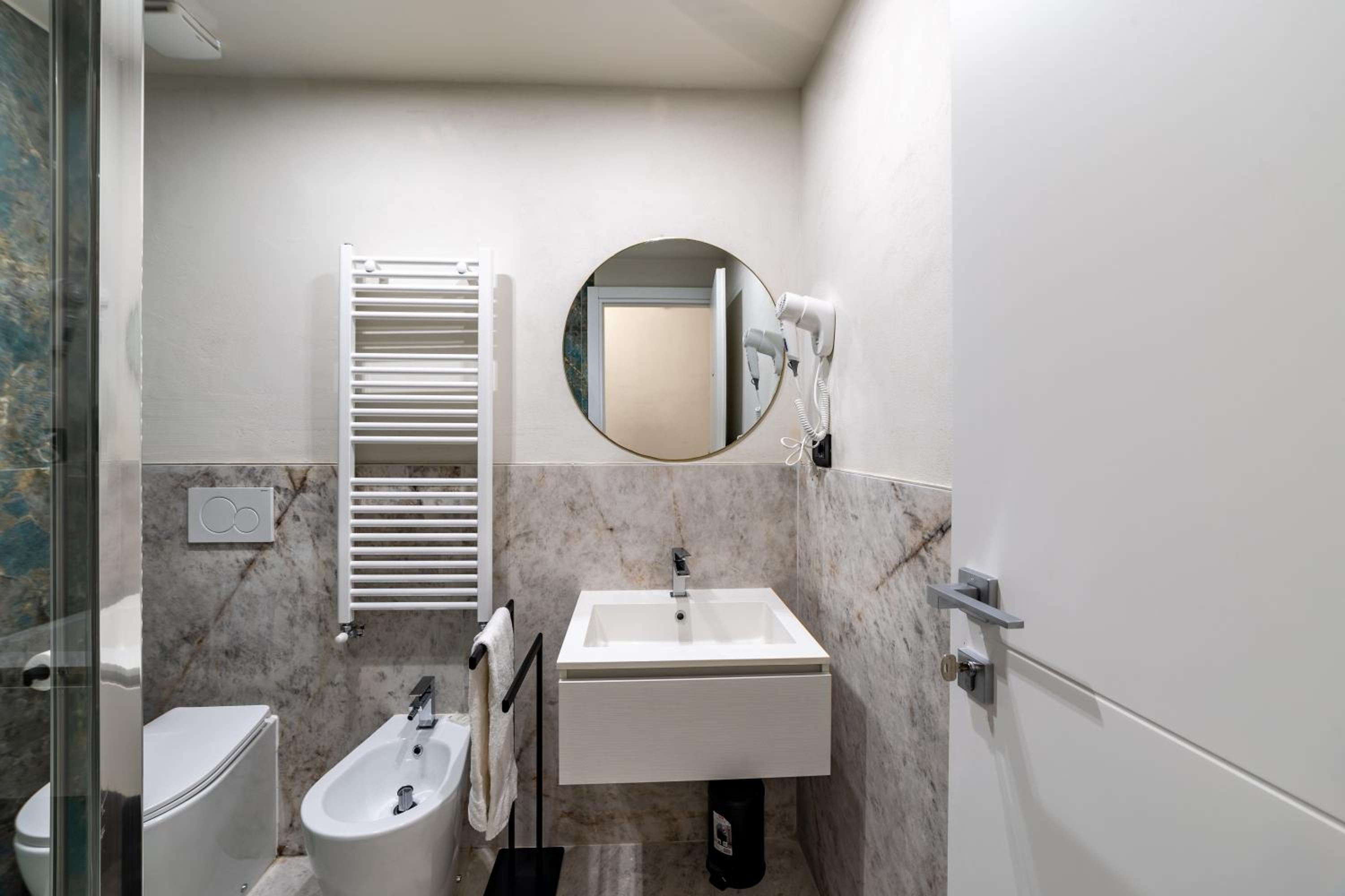 Leovinci Rooms