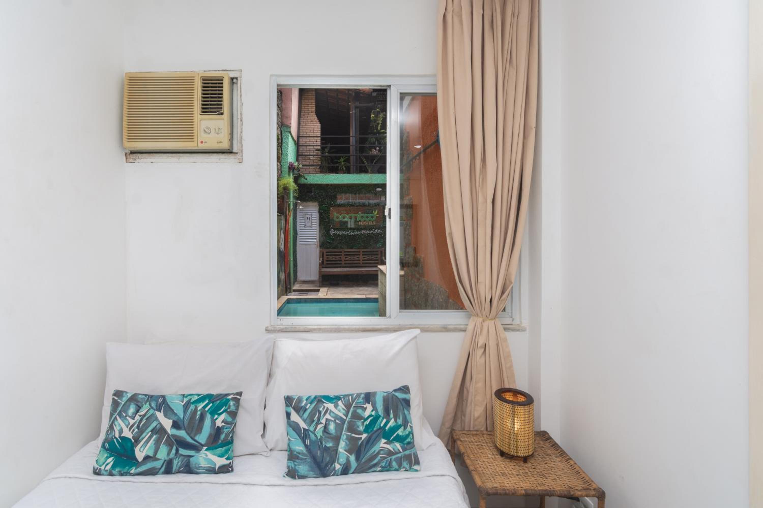 Bamboo Rio Hostel