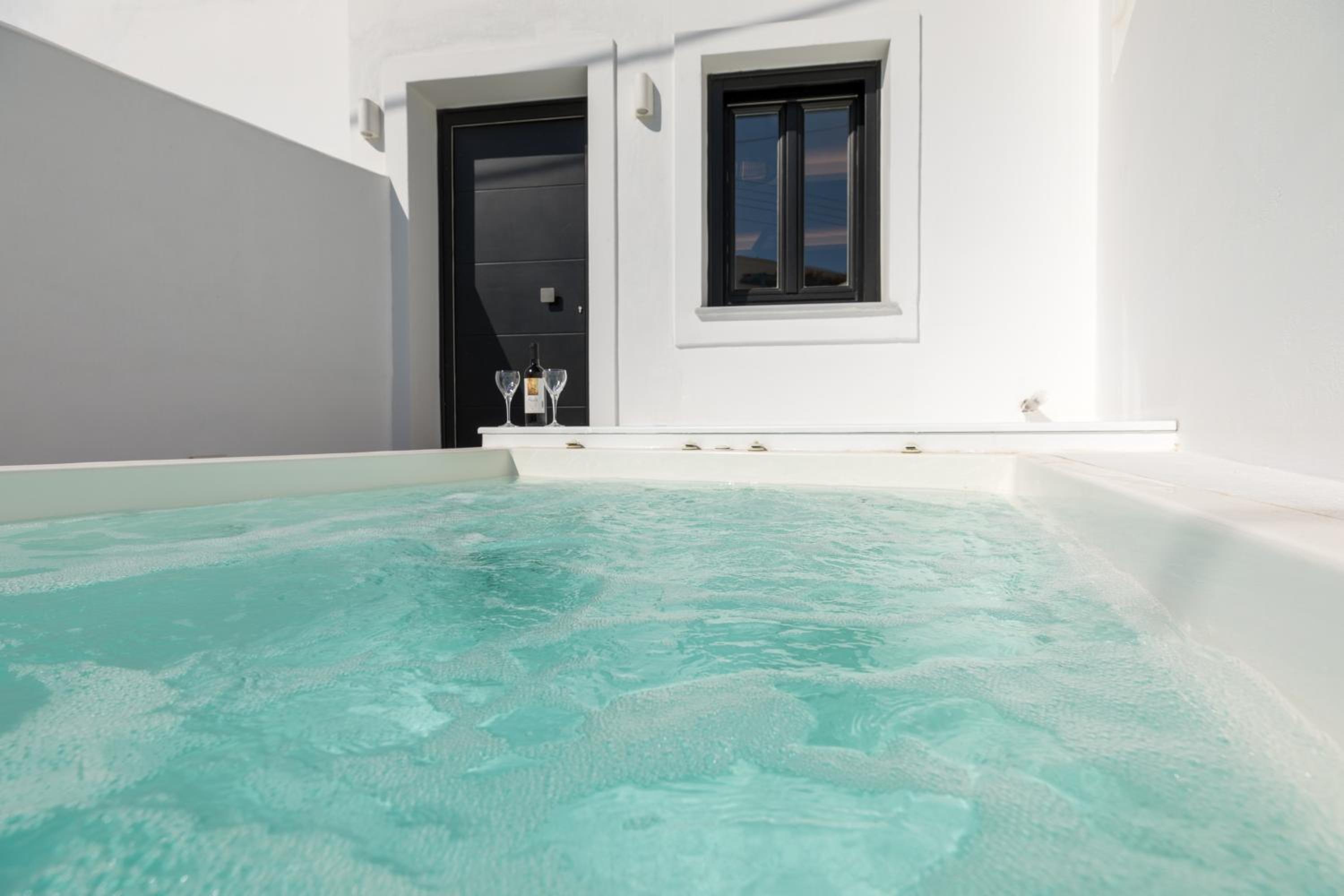 Nostos Apartments Kamari