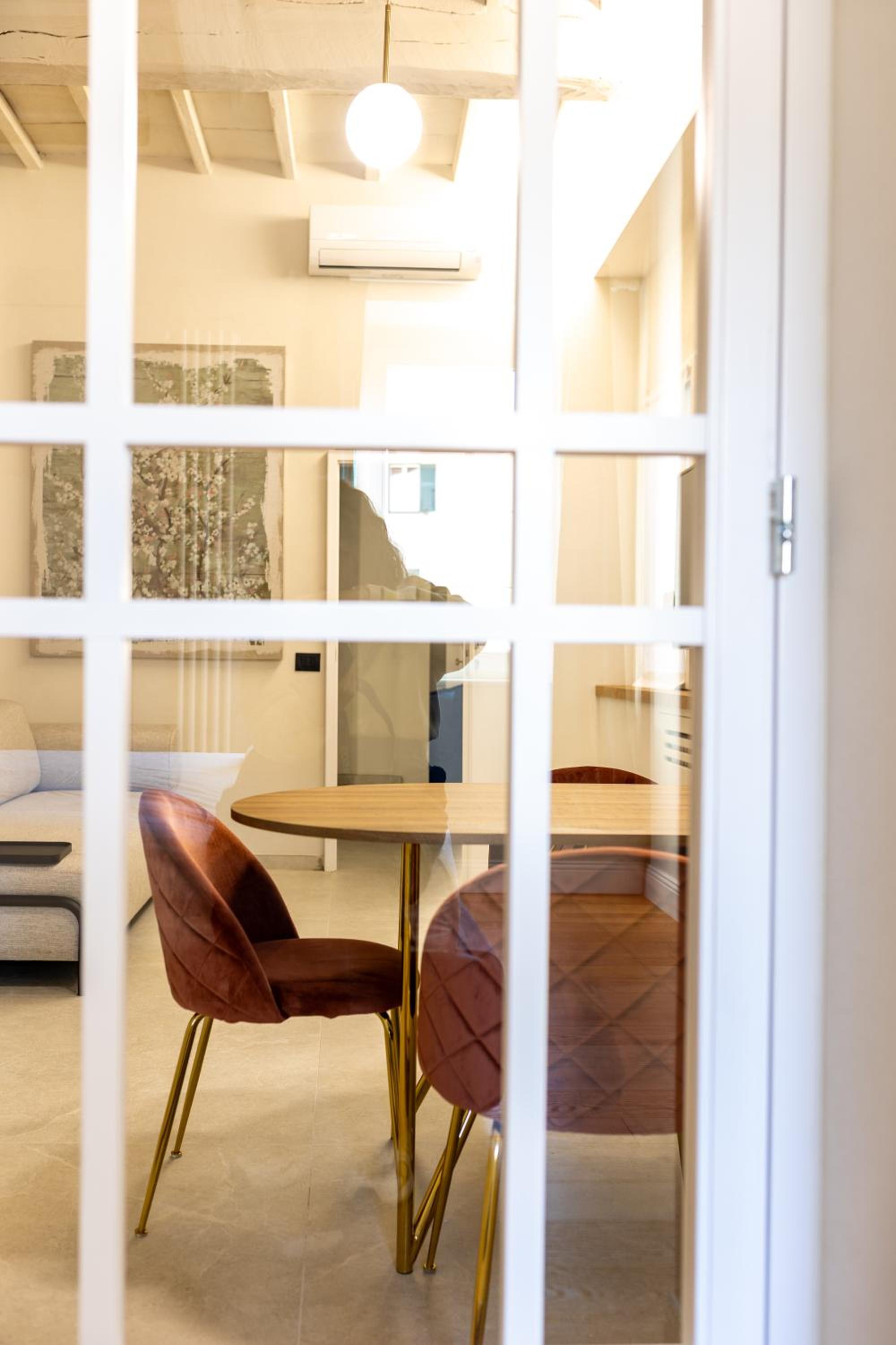 Leovinci Rooms