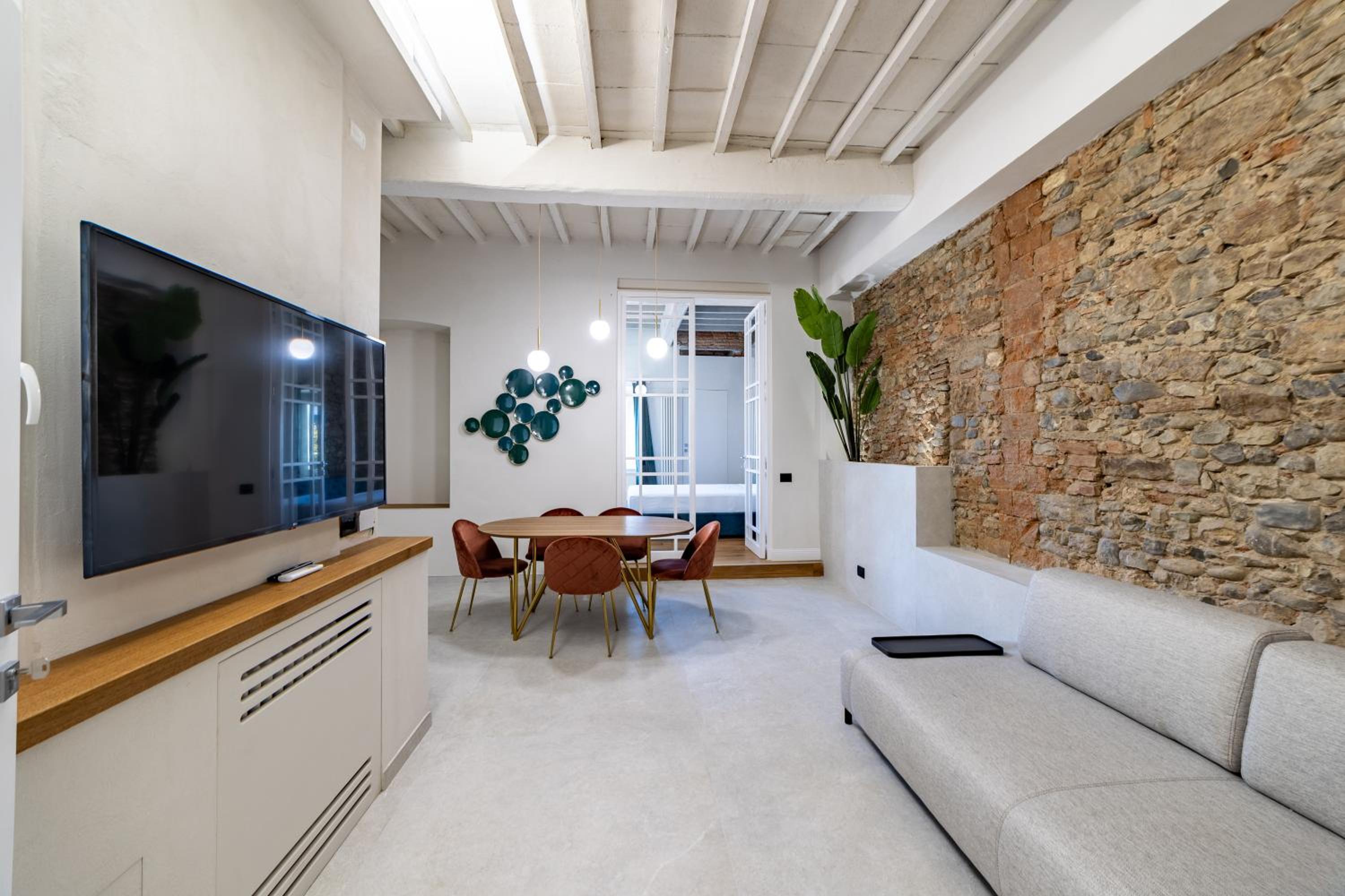 Leovinci Rooms