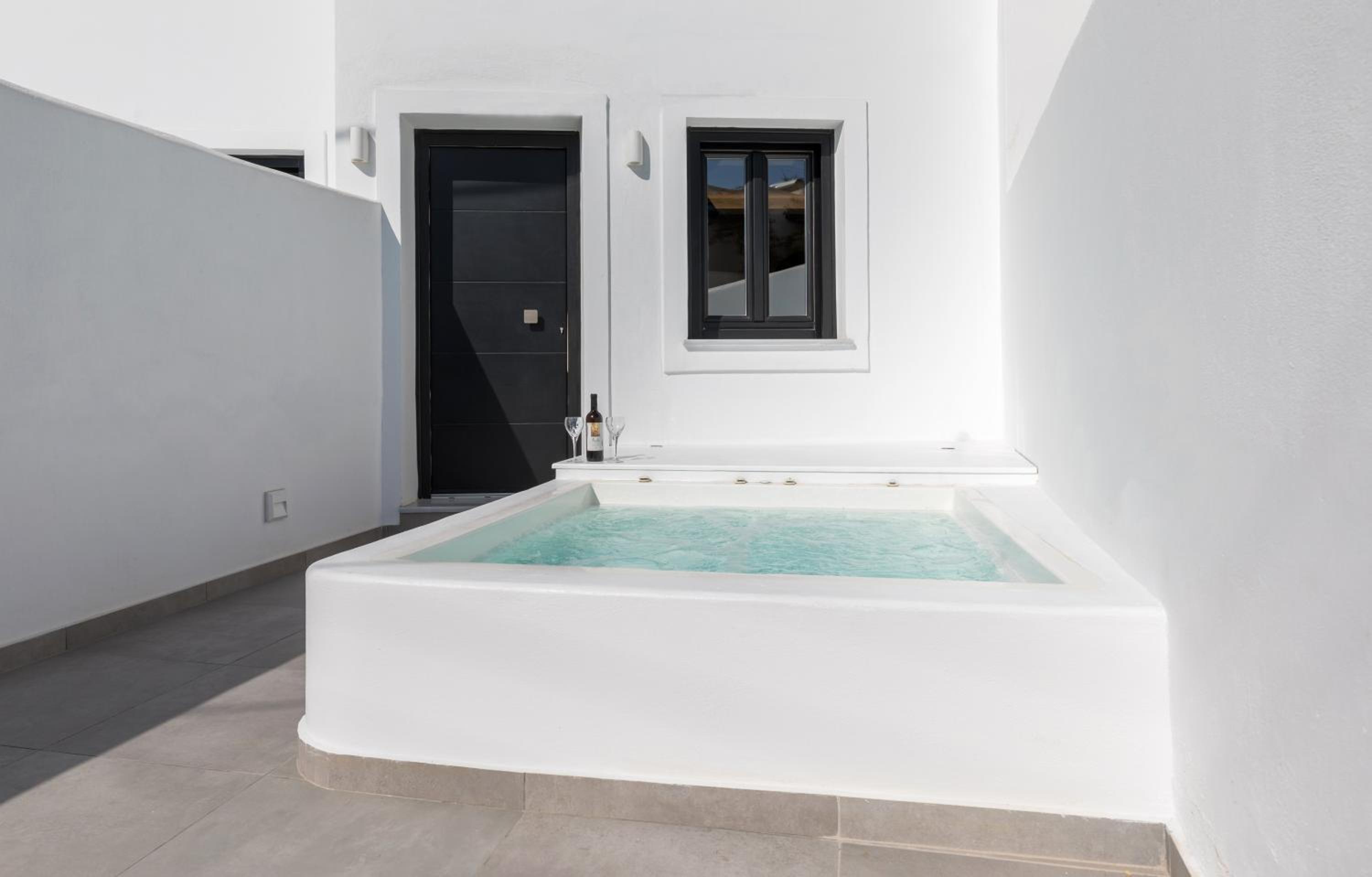 Nostos Apartments Kamari