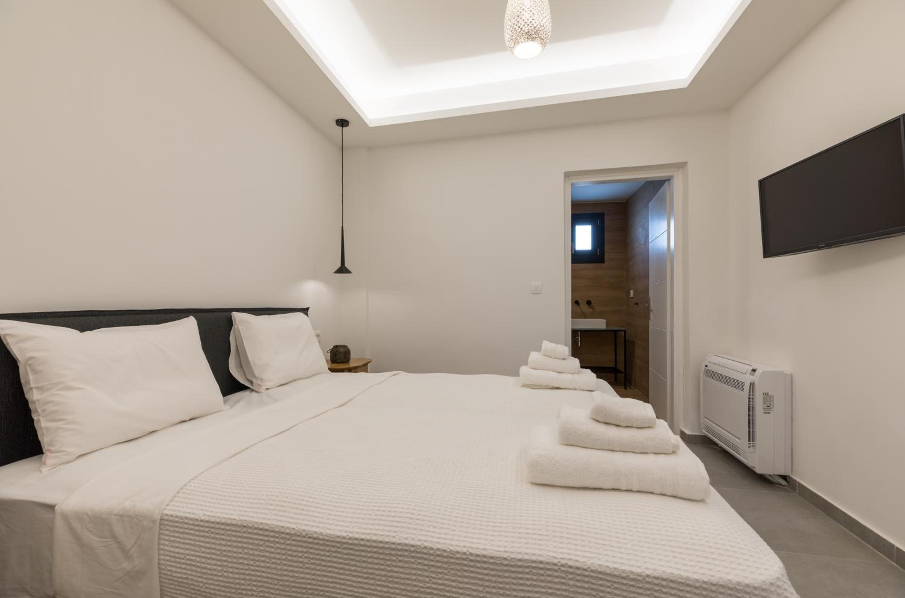 Nostos Apartments Kamari