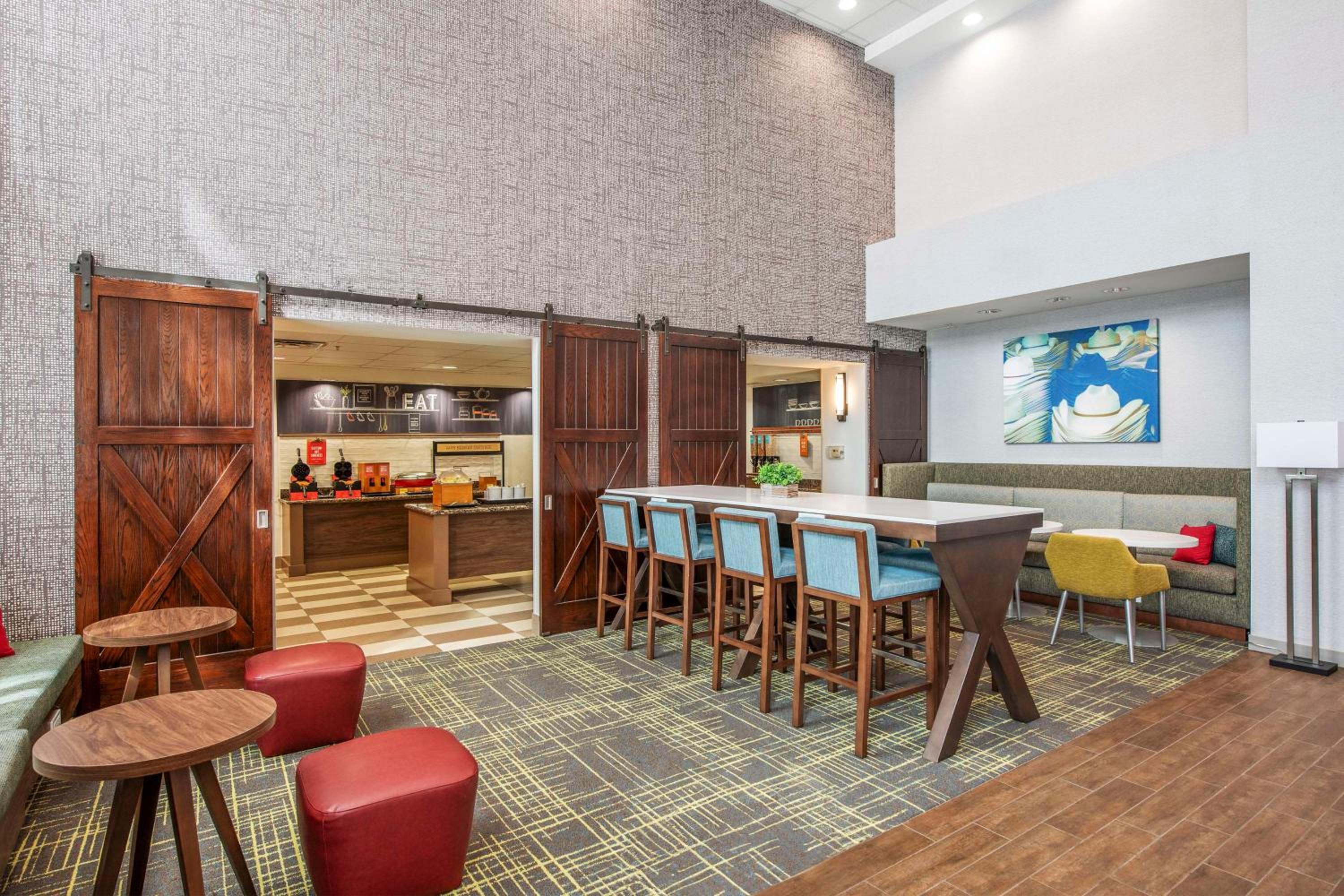 Hampton Inn  Suites Dallas-Allen - Property Image 12