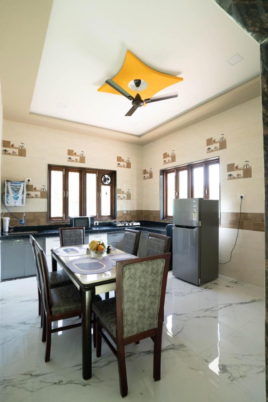 LA VIE ALIBAUGH view 5