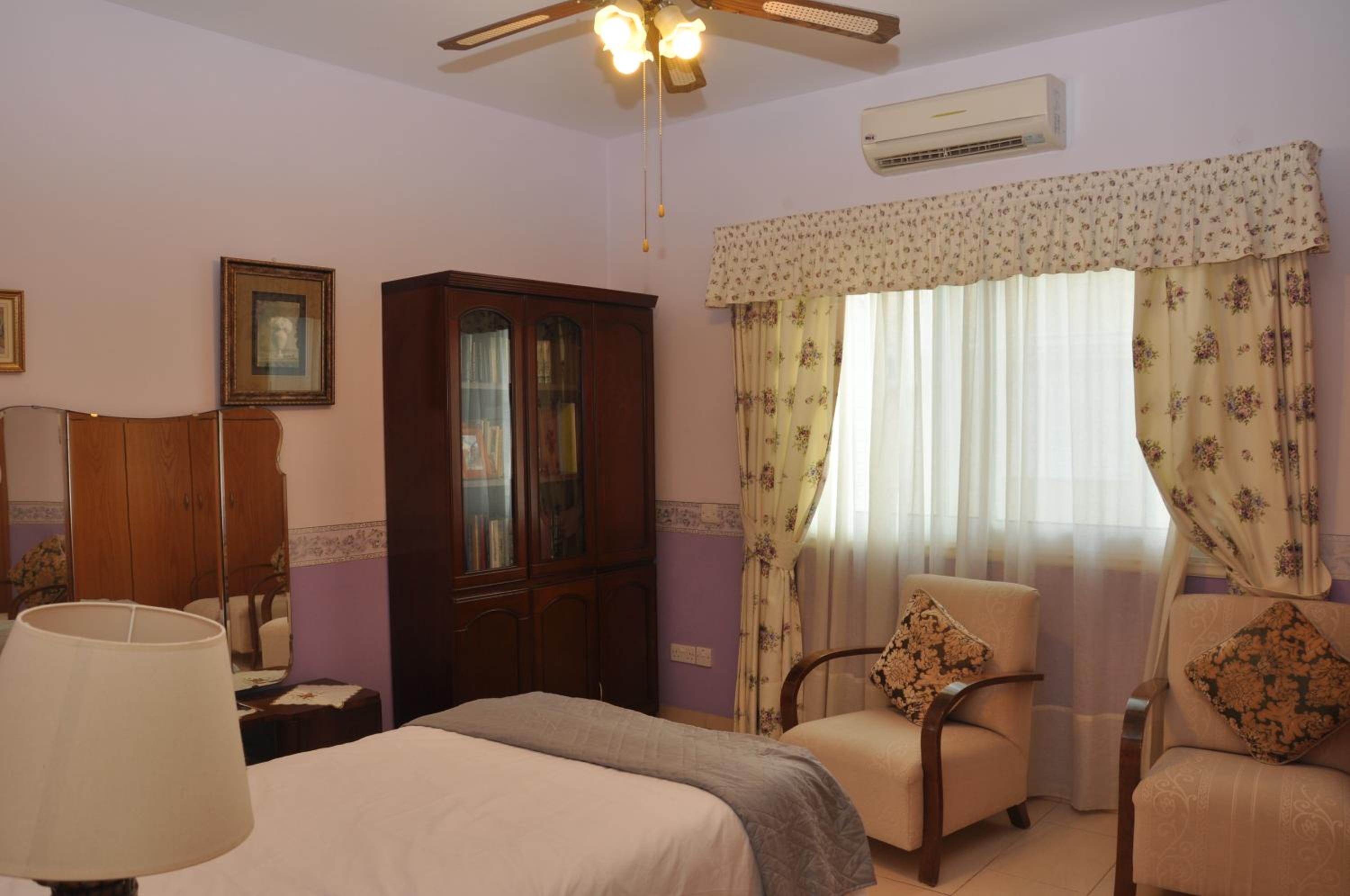 Stylish Spacious 3 BD Villa