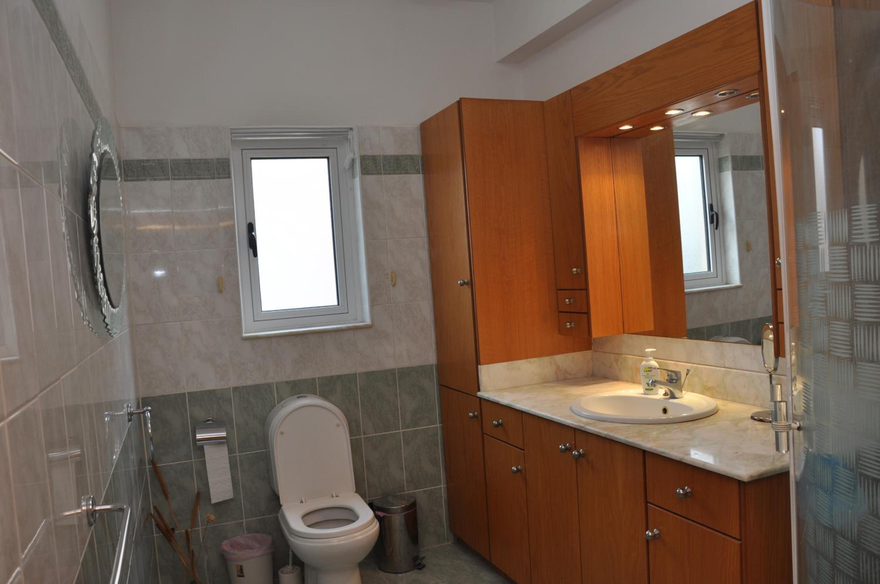 Stylish Spacious 3 BD Villa