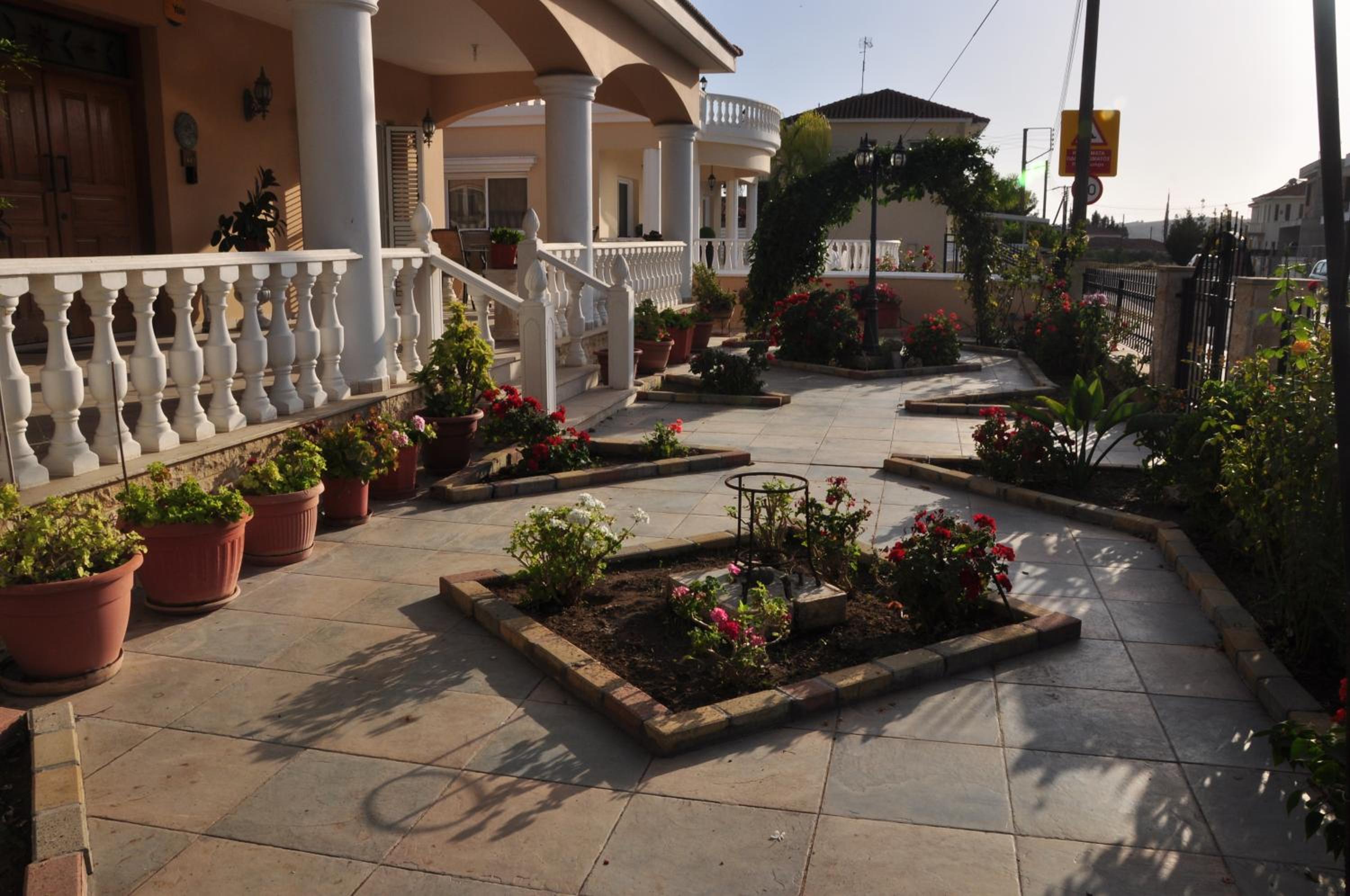 Stylish Spacious 3 BD Villa