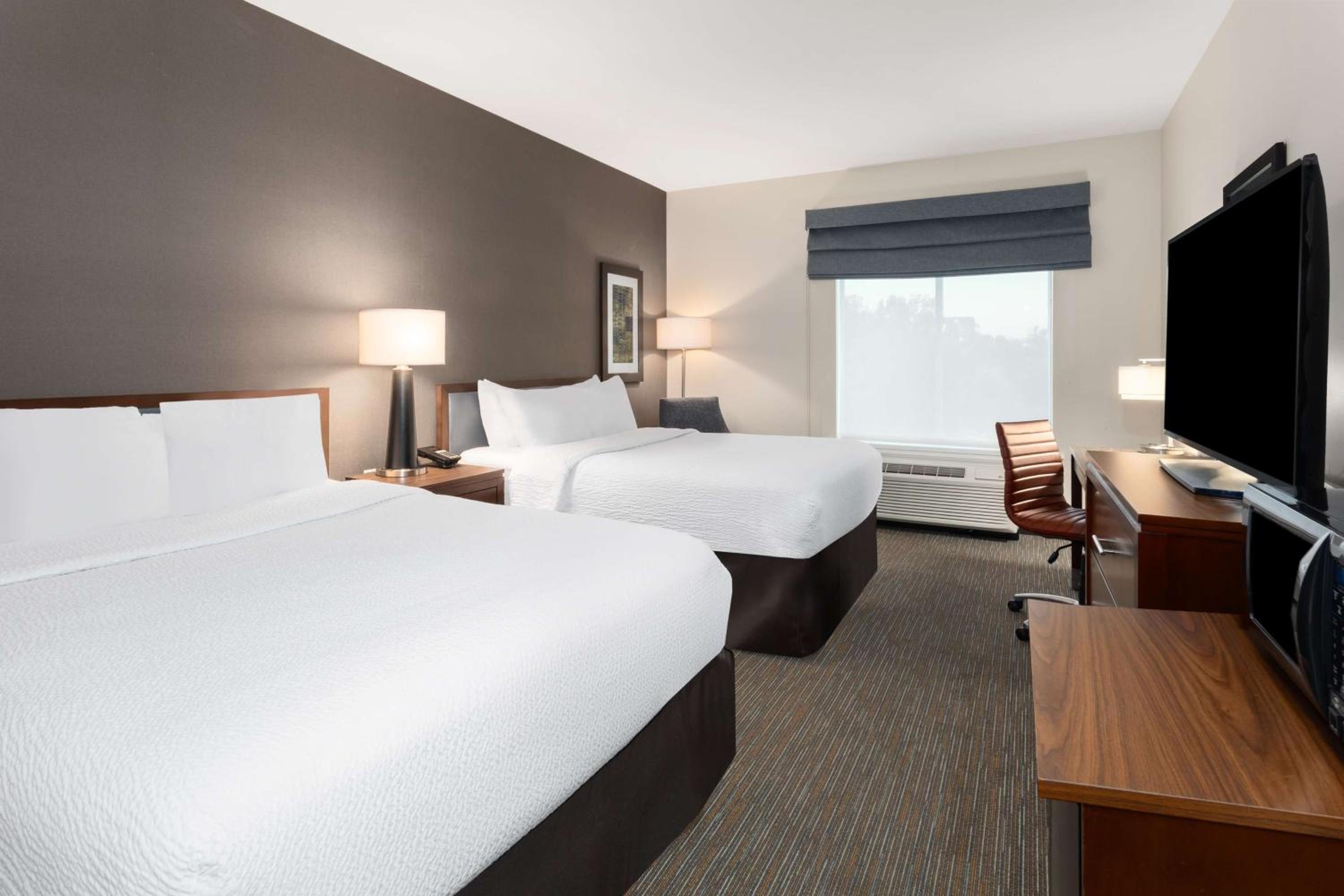 Hampton Inn by Hilton Nashville Airport Century Place - Property Image 29