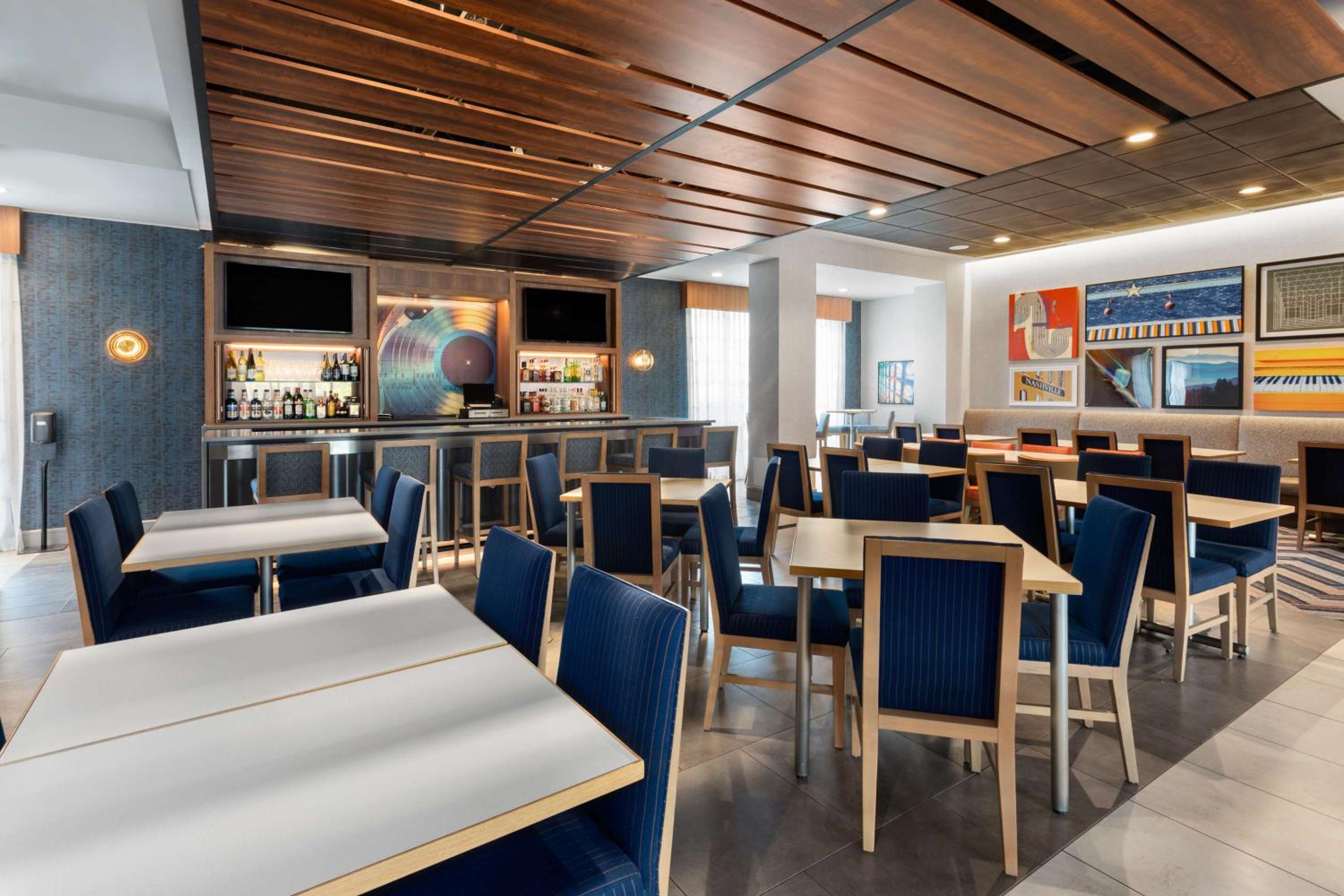 Hampton Inn by Hilton Nashville Airport Century Place - Property Image 5