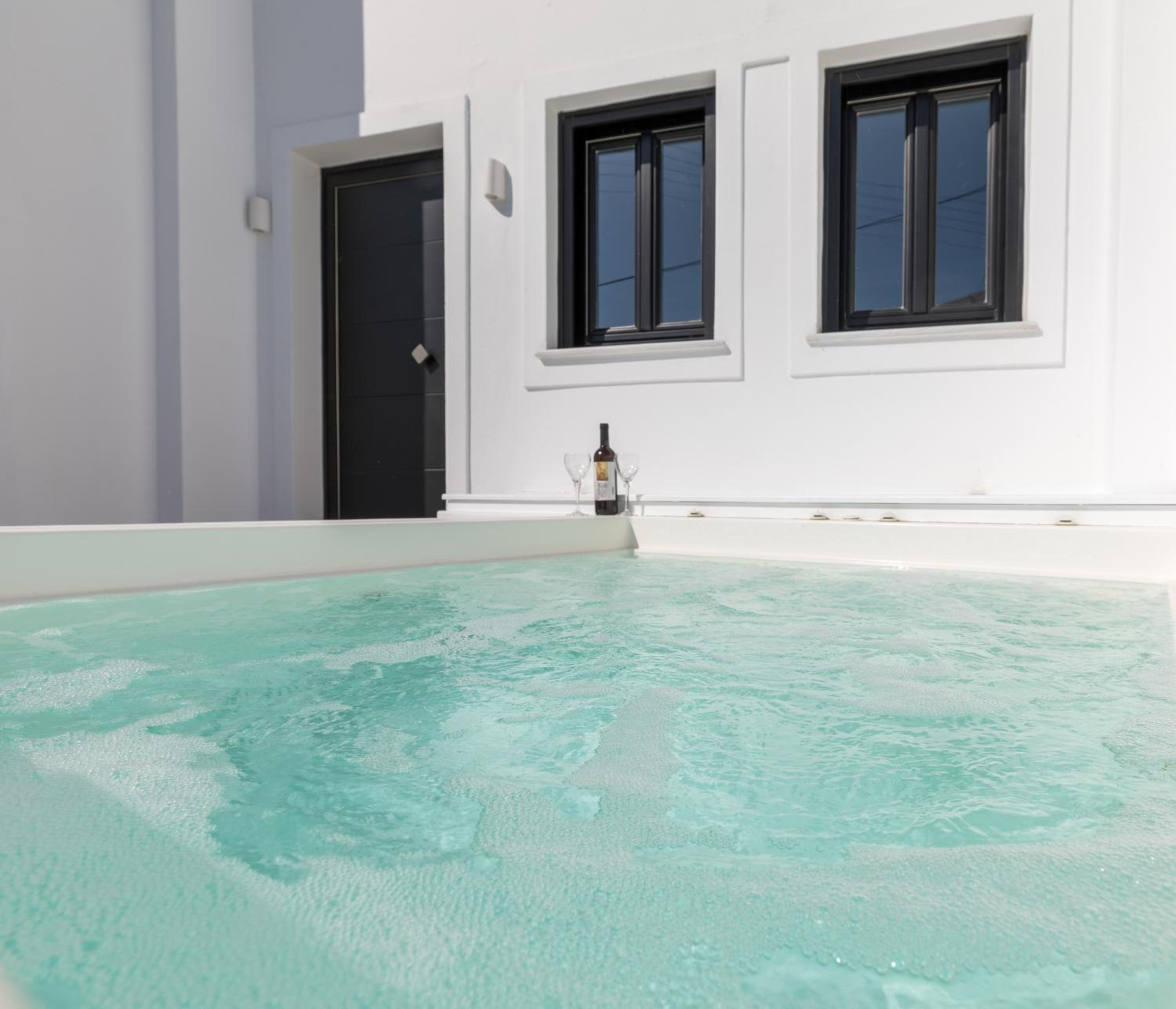 Nostos Apartments Kamari