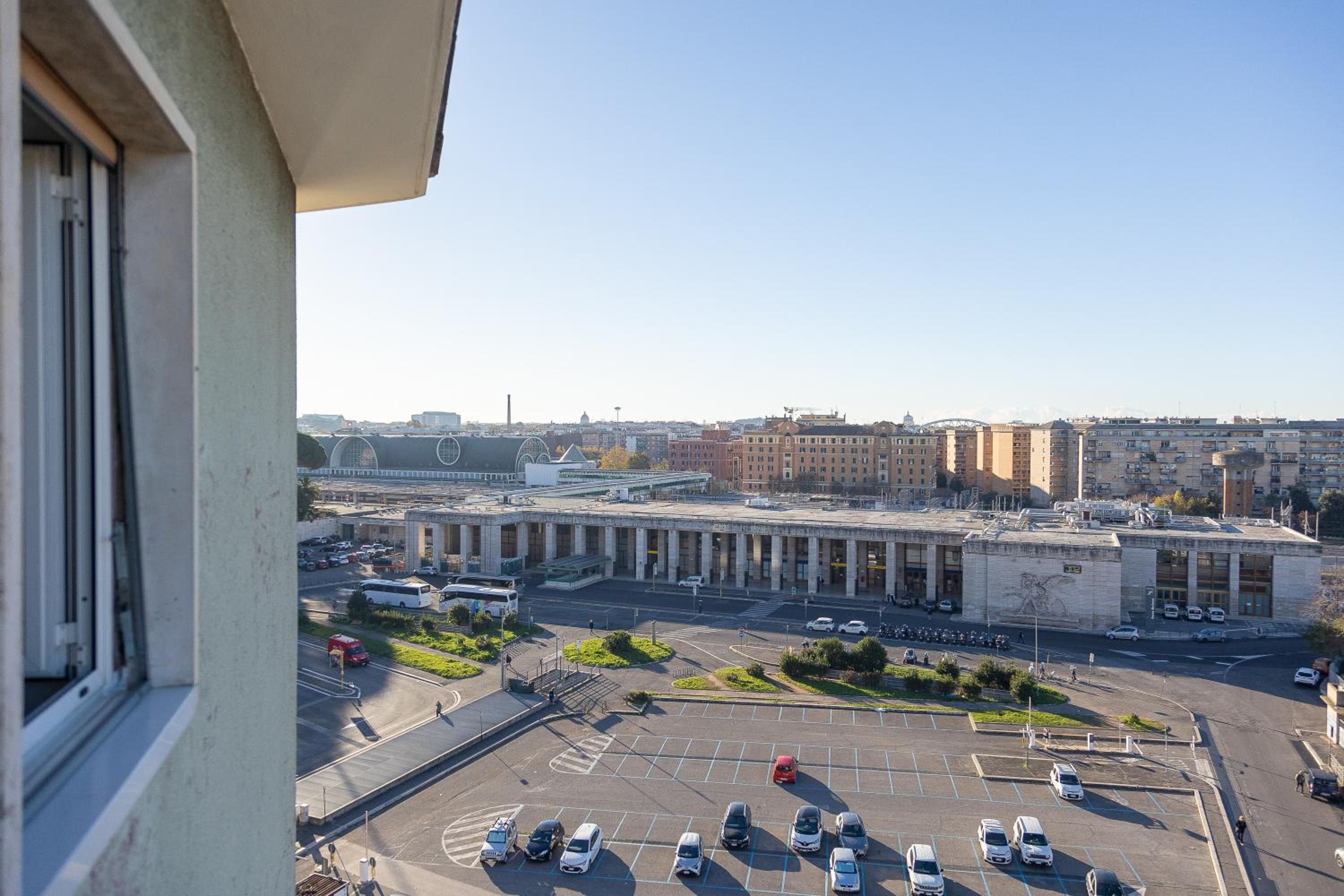 Piramide view by Rental in Rome