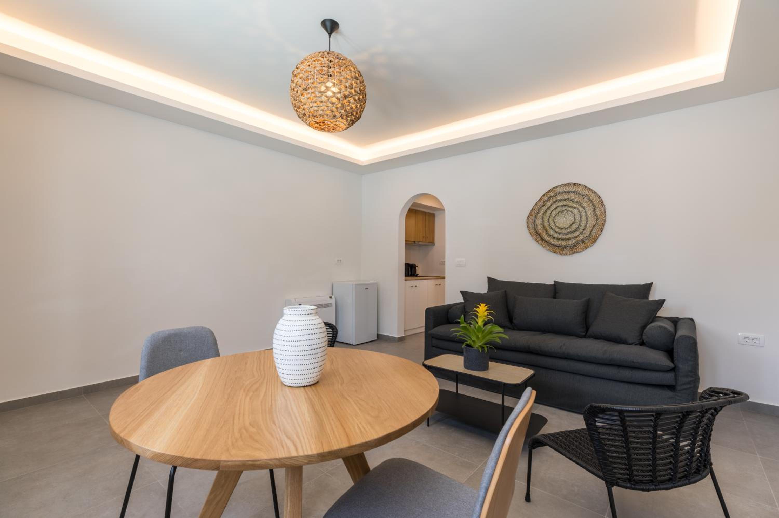 Nostos Apartments Kamari