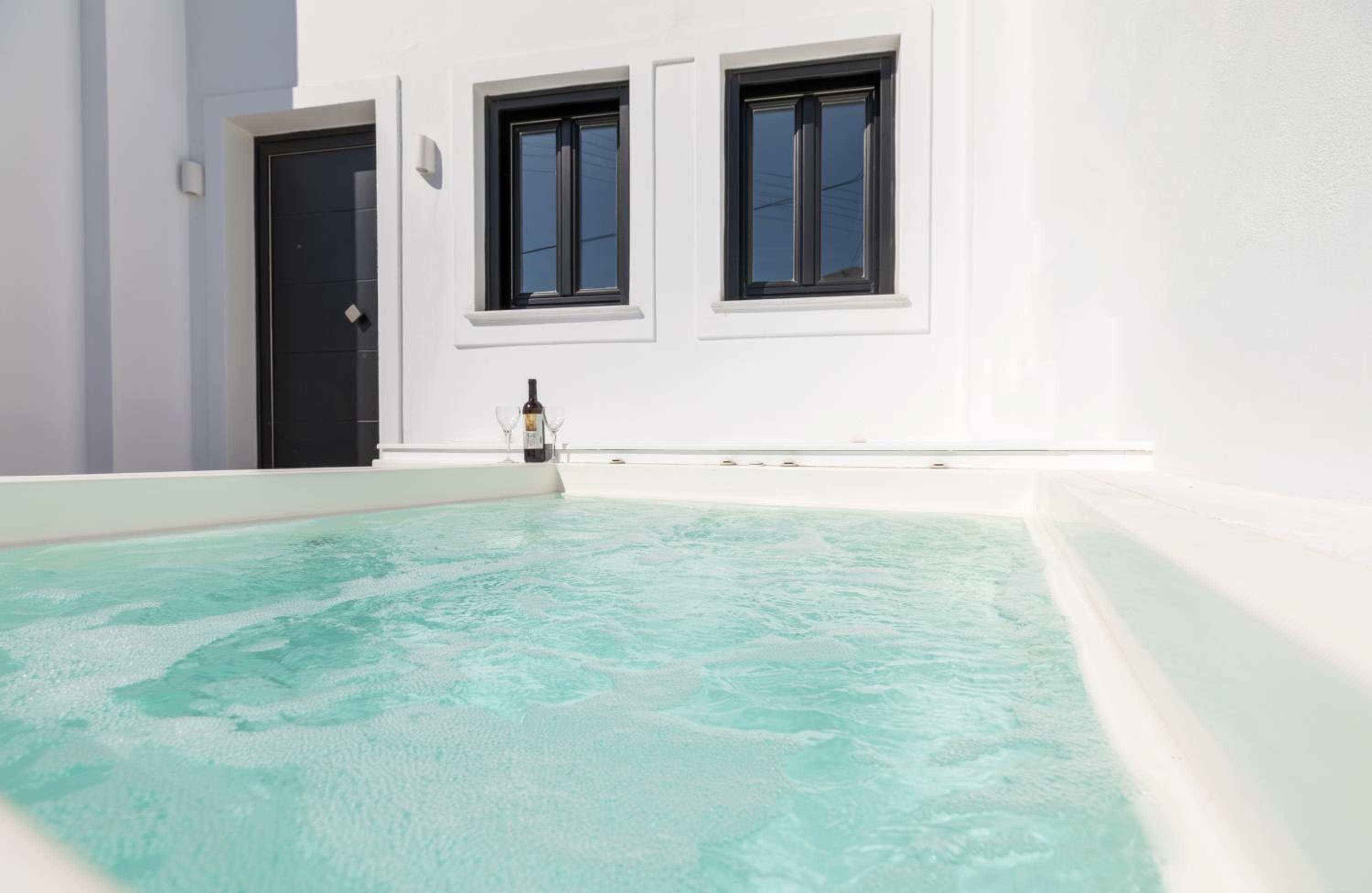 Nostos Apartments Kamari
