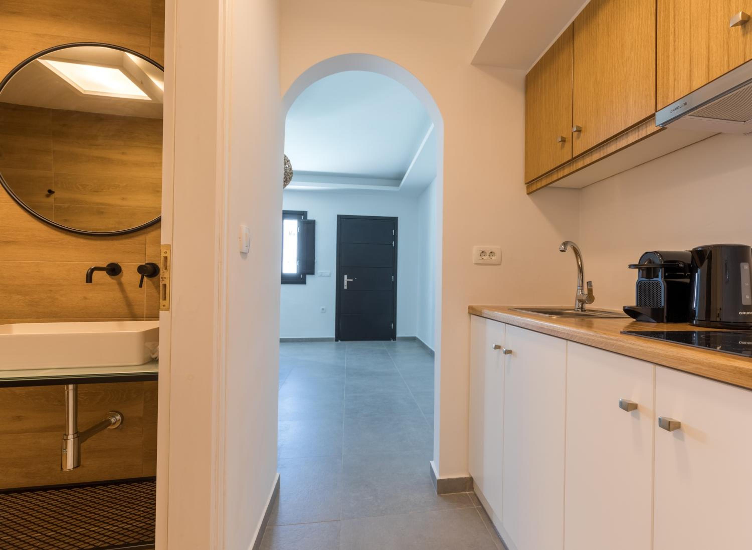 Nostos Apartments Kamari