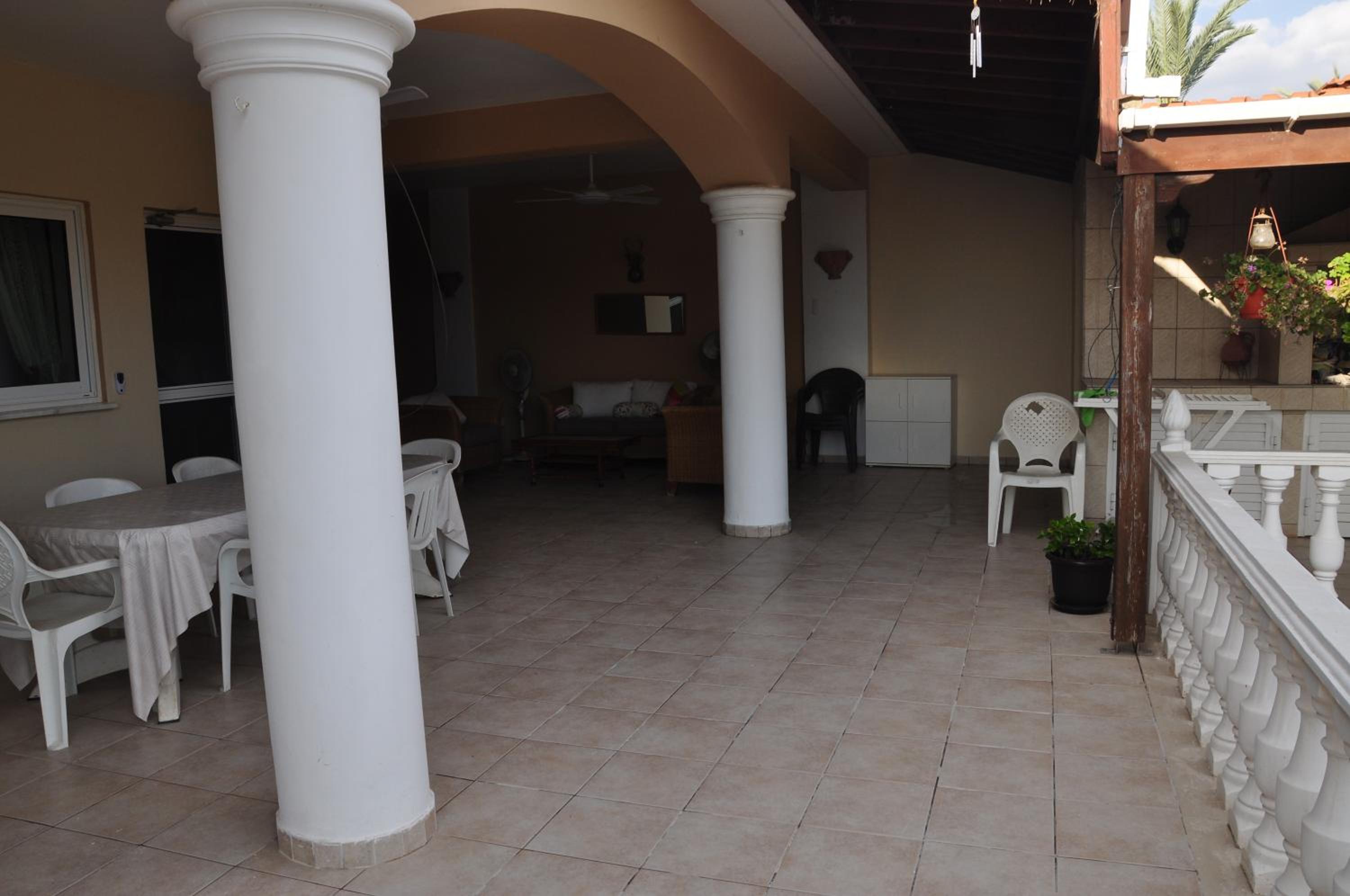 Stylish Spacious 3 BD Villa
