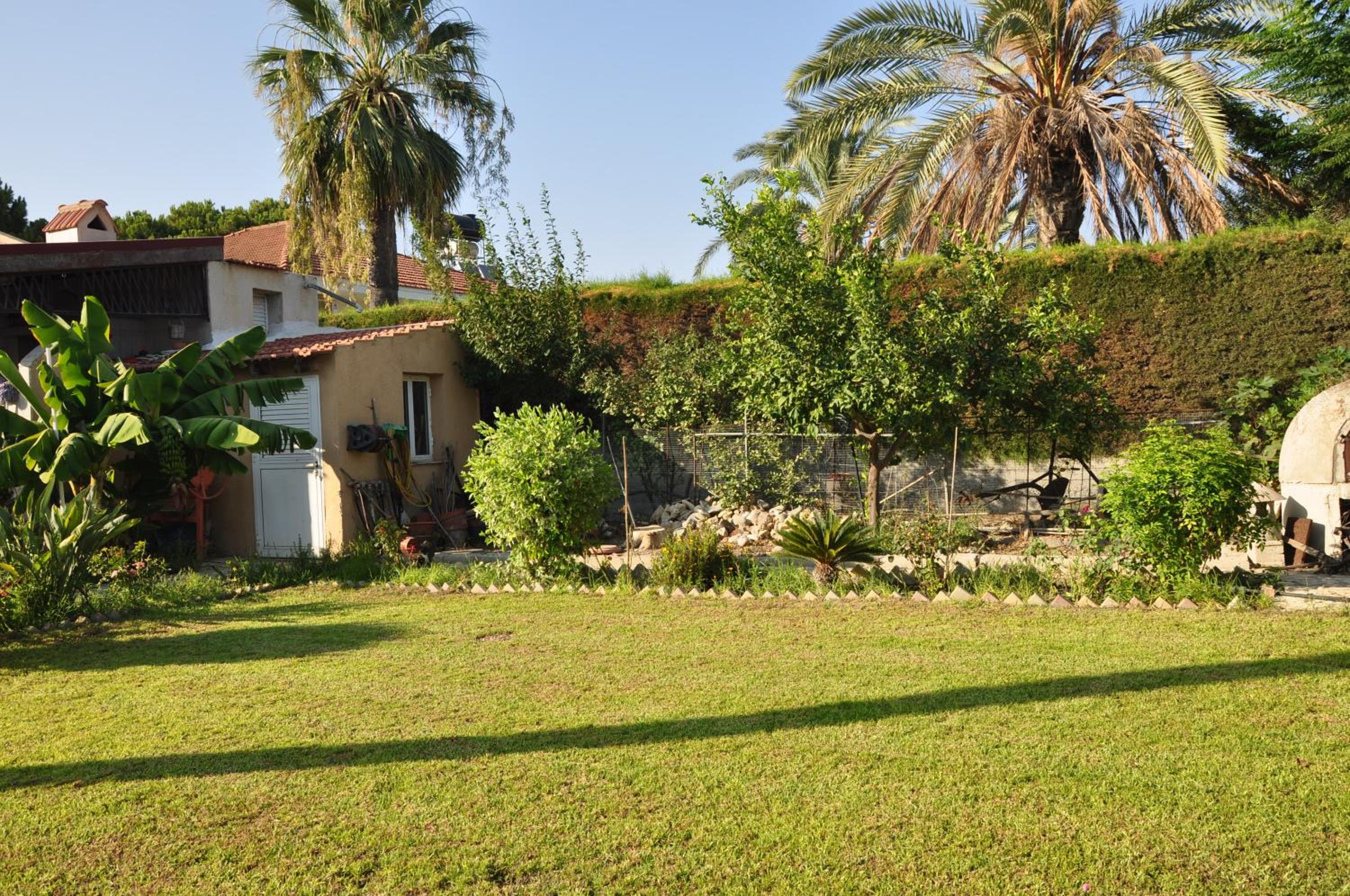 Stylish Spacious 3 BD Villa