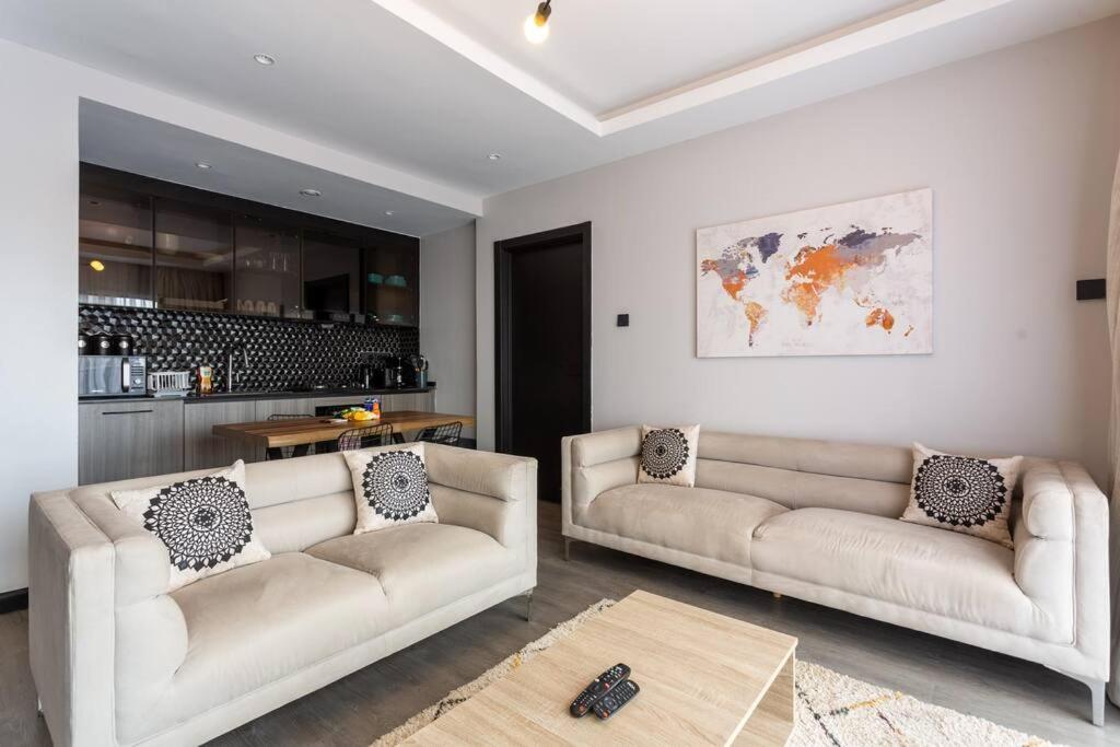Luxury 2-Bedroom Apartment at Escada (606) view 4