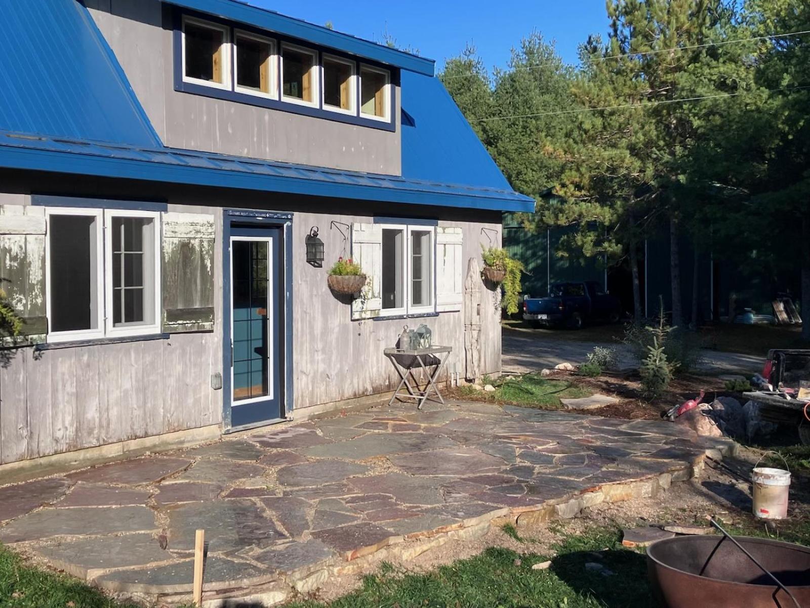 Three Sister's Cottage Barn view 2