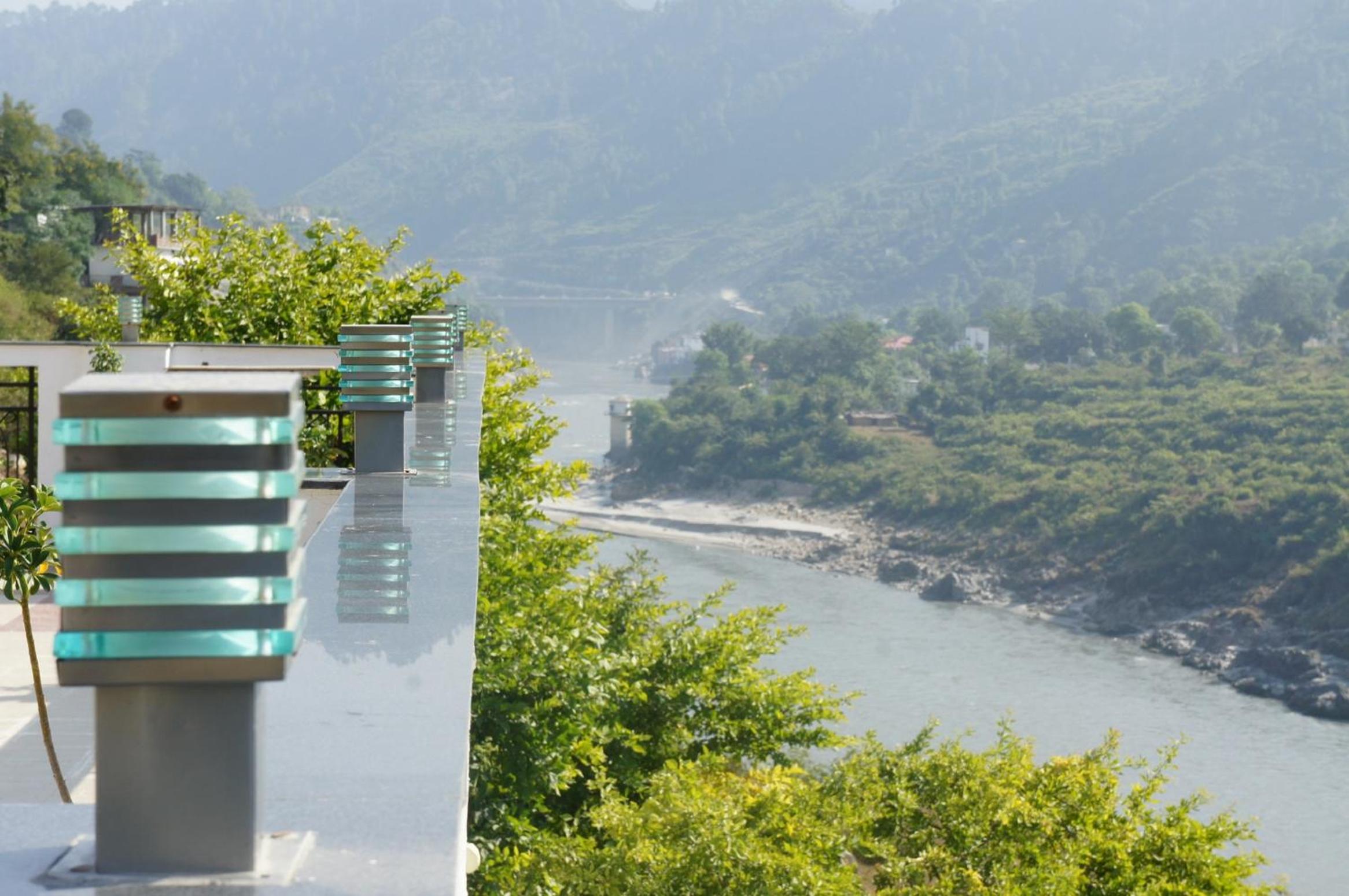 Riverside Resorts