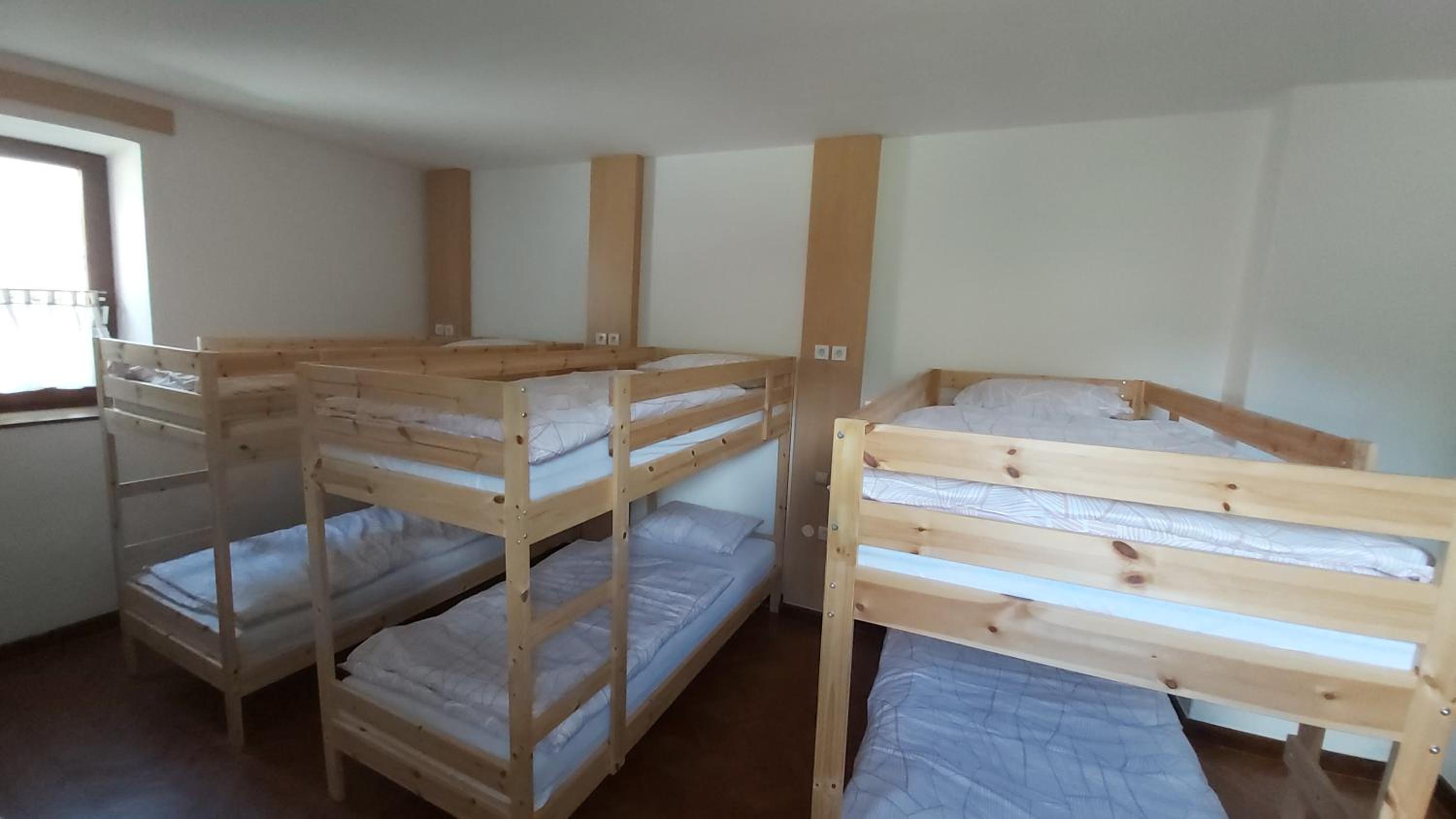 Hostel in picerija Špajza view 5