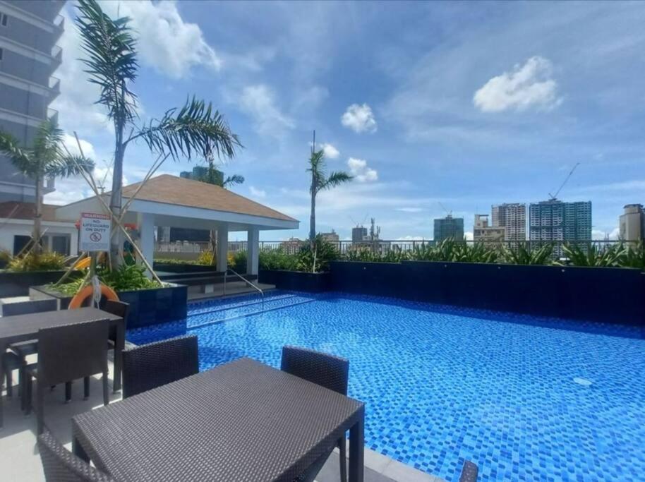 Manila Bayfront Serenity view 5