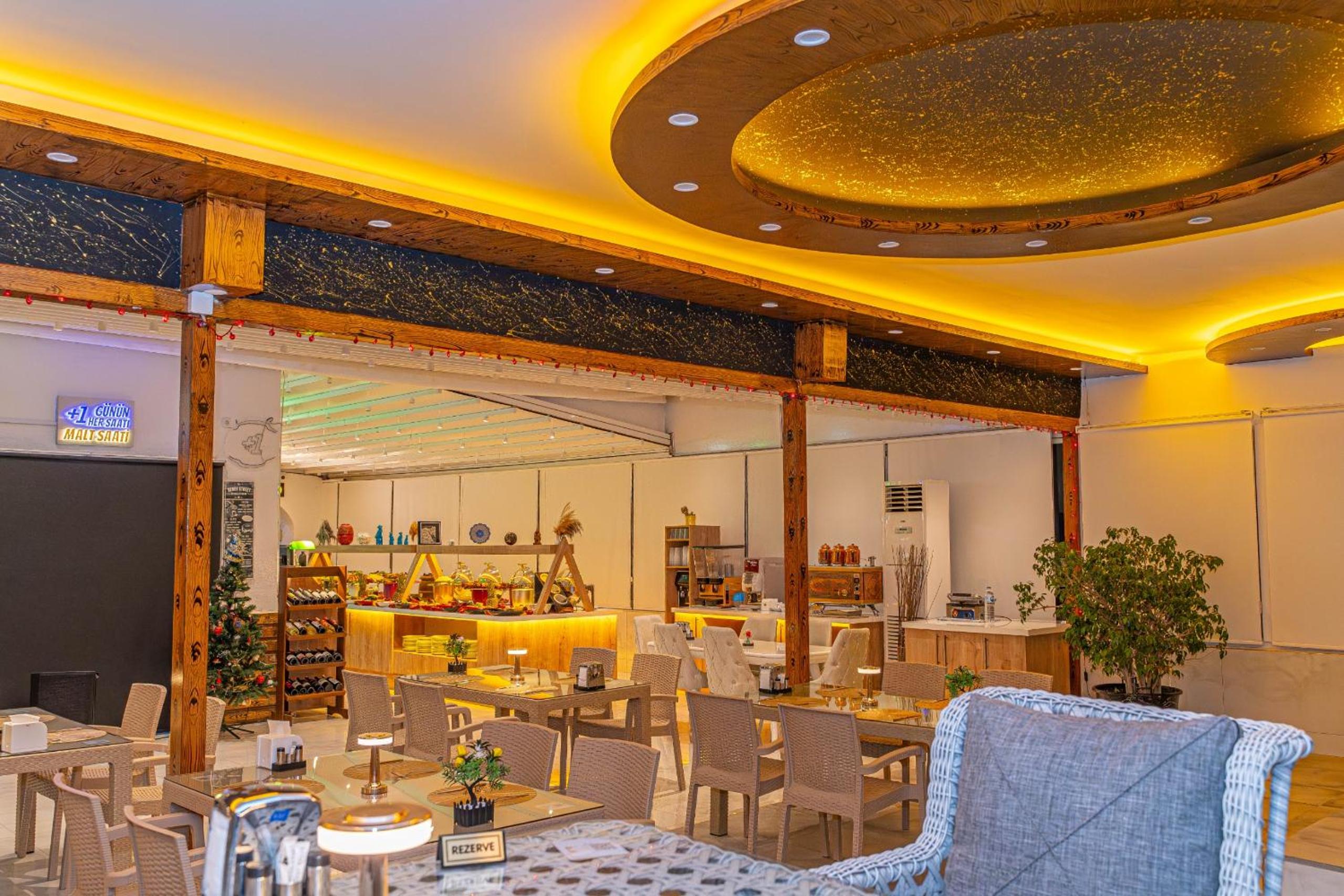 Far Life Hotel - Image 139