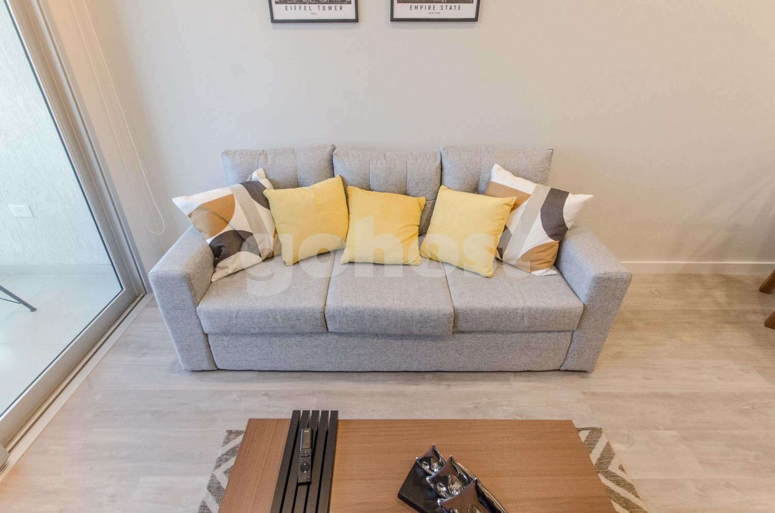 Brand new apartment in an unbeatable area view 4