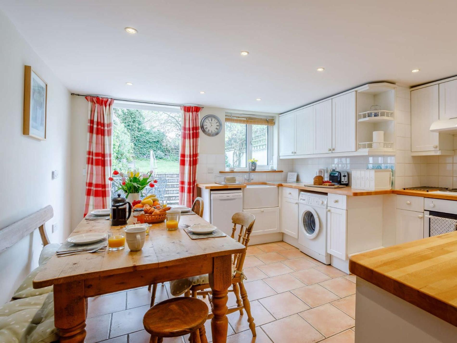 2 Bed in Cerne Abbas BRAMC view 5
