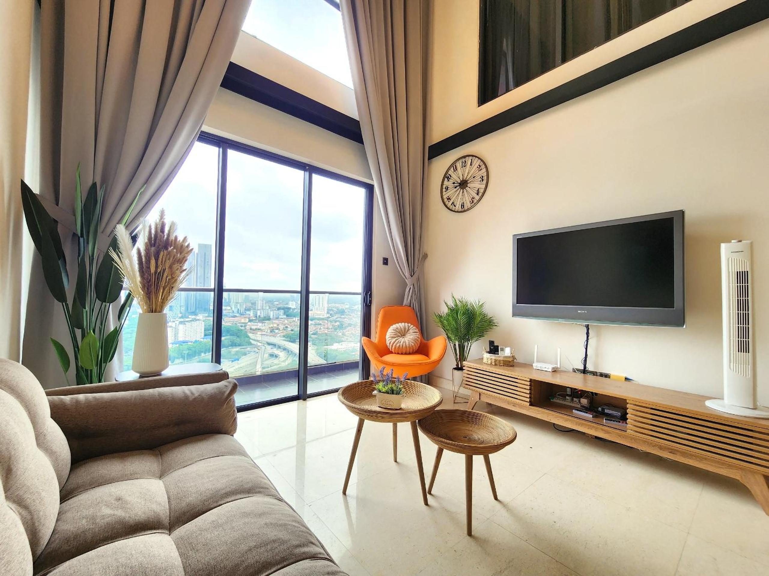 Cozy Loft Suite 2BR near JB CIQ 7Pax
