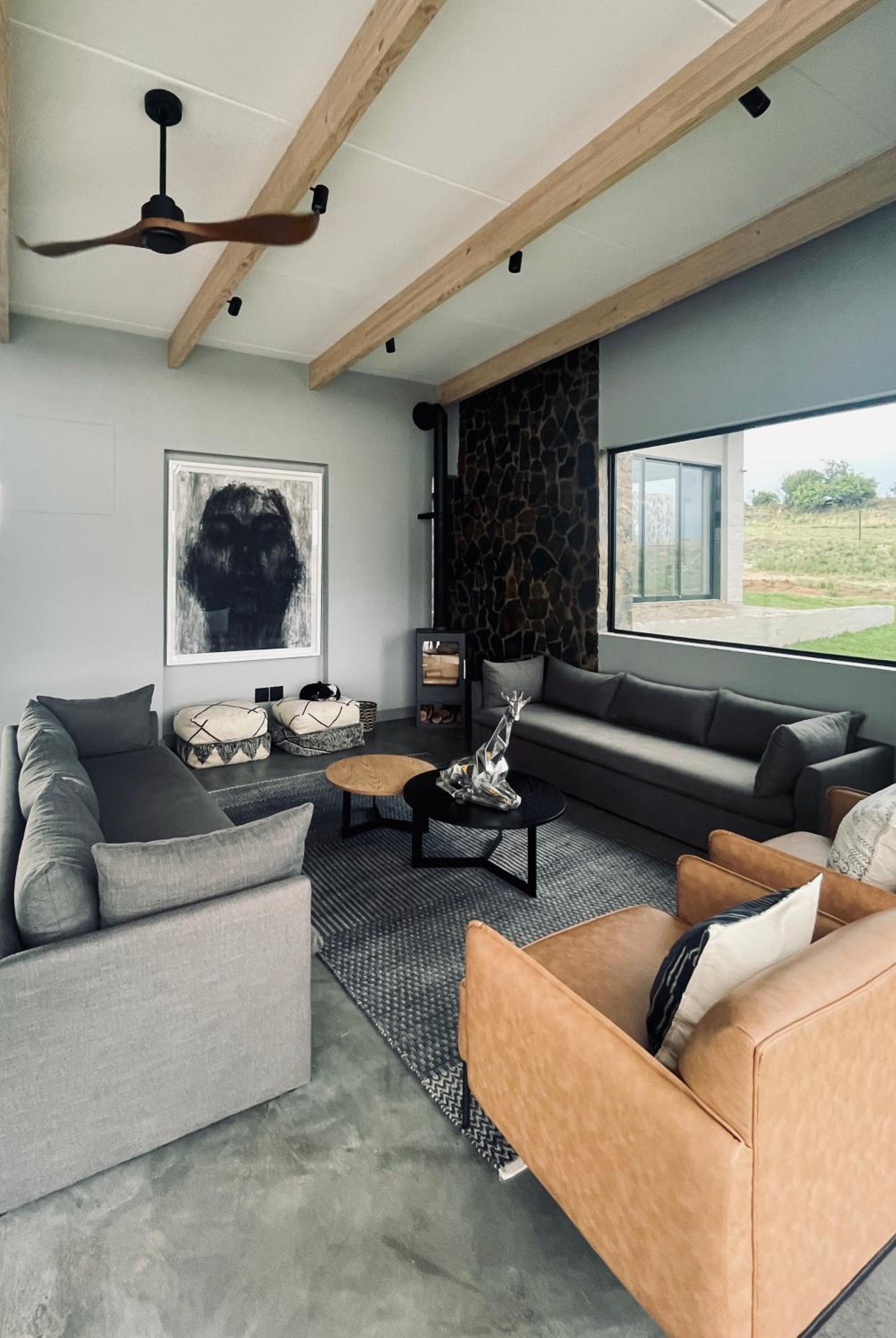 The Villa at 40 Acres - Self-Catering Luxury Farmhouse on 16 hectares view 4