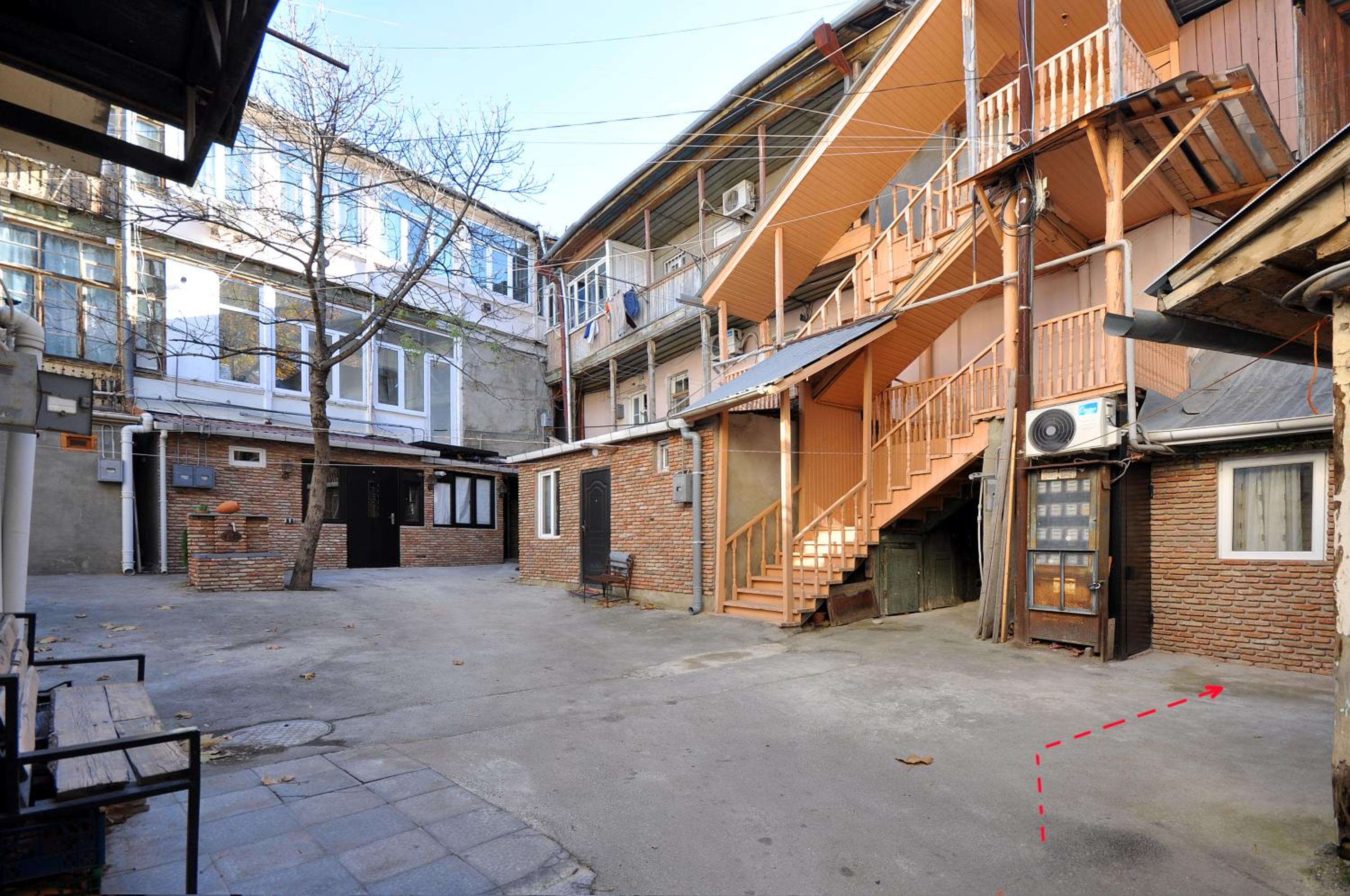 Photo 11