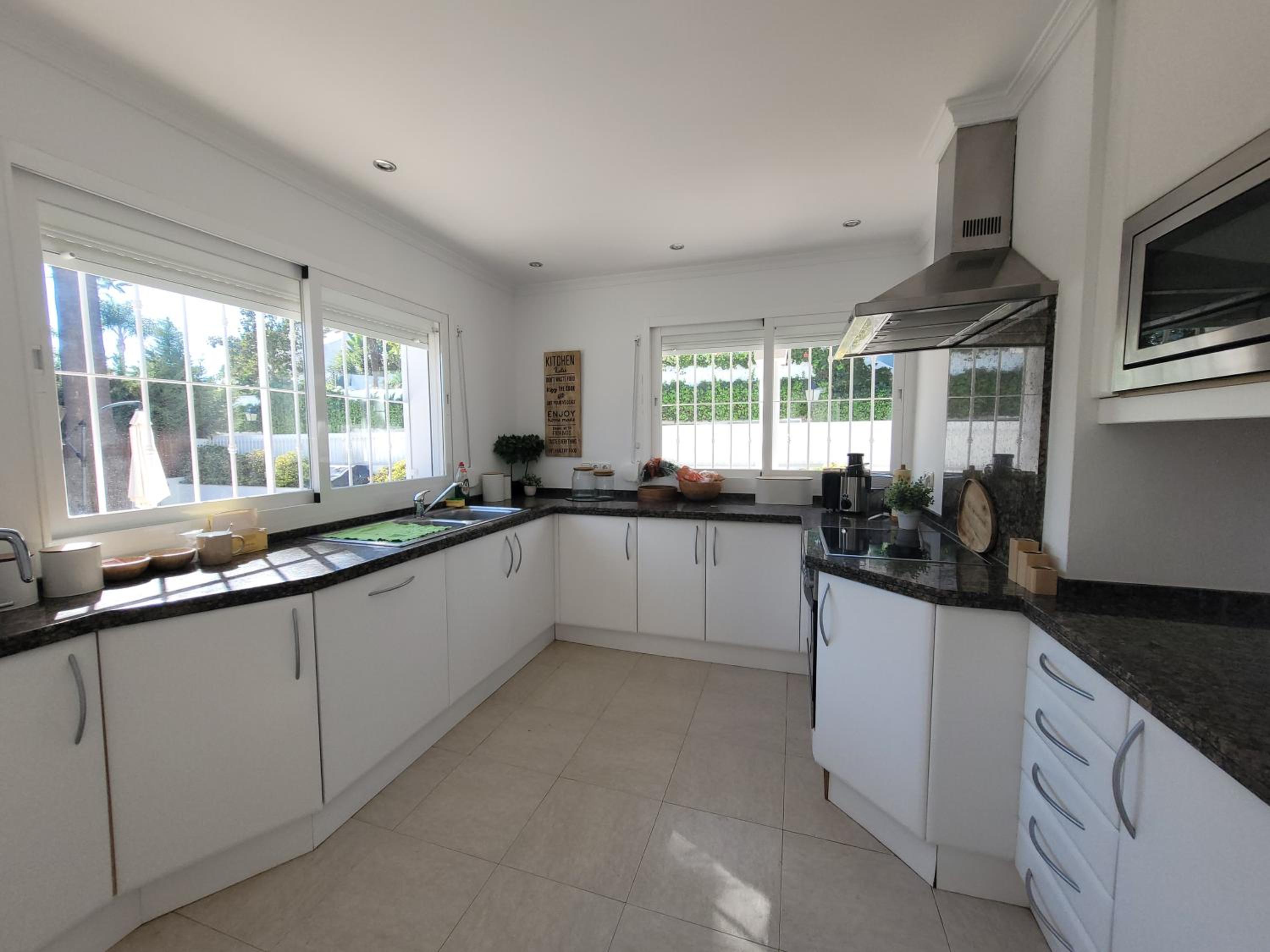 Private Luxurious Villa Walking Distance to Puerto Banus