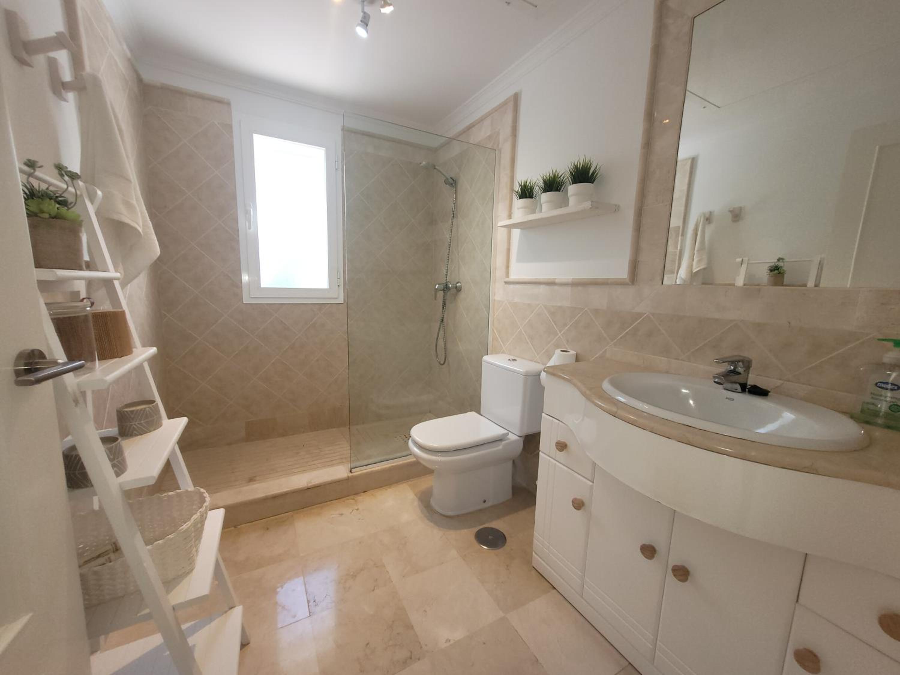 Private Luxurious Villa Walking Distance to Puerto Banus