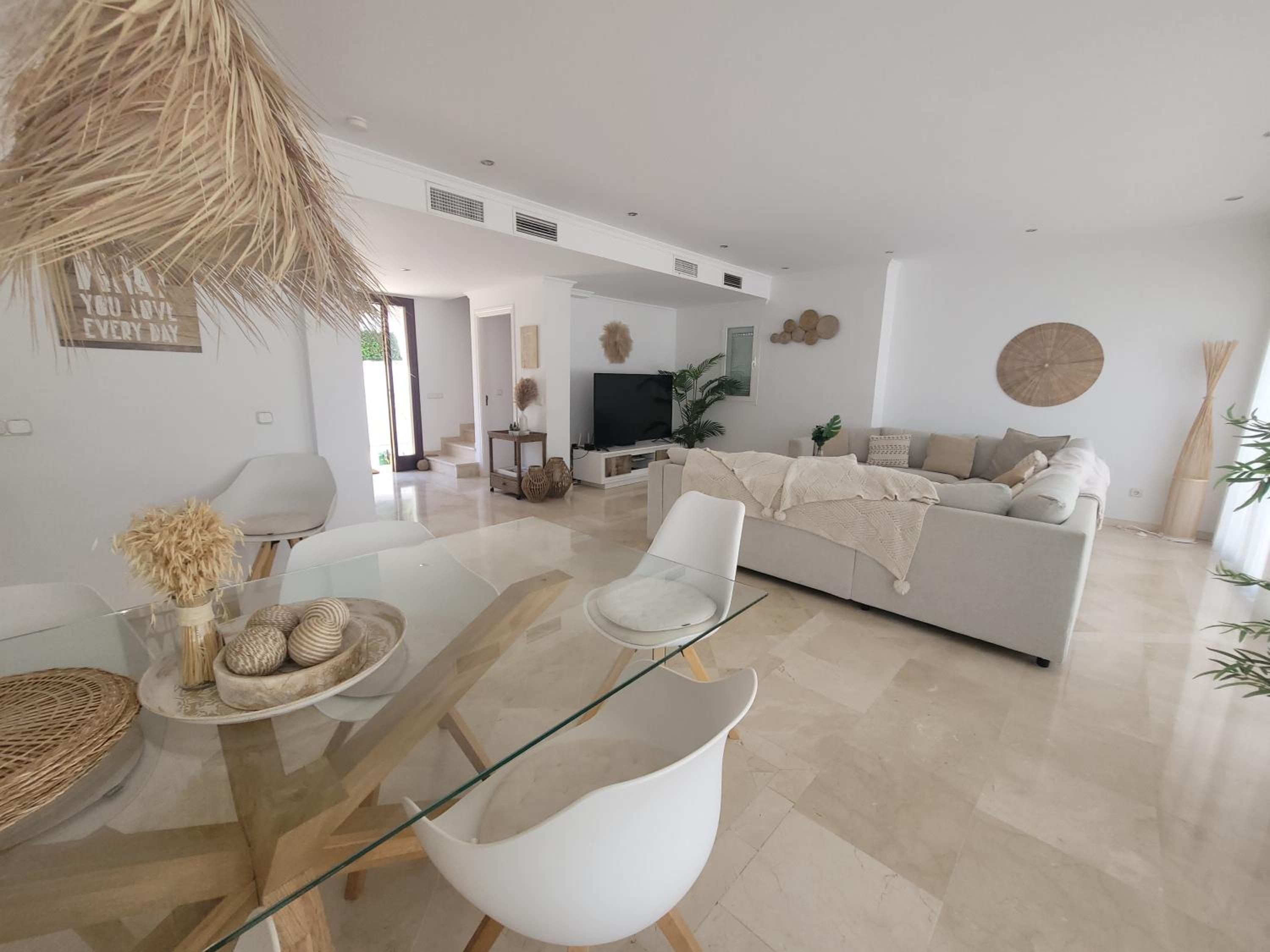 Private Luxurious Villa Walking Distance to Puerto Banus