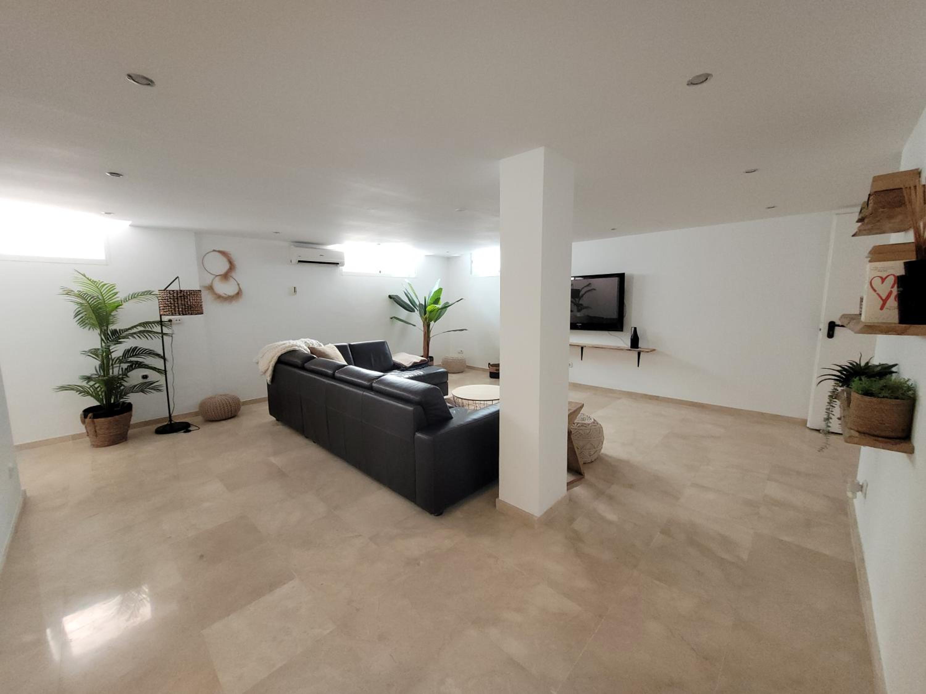 Private Luxurious Villa Walking Distance to Puerto Banus