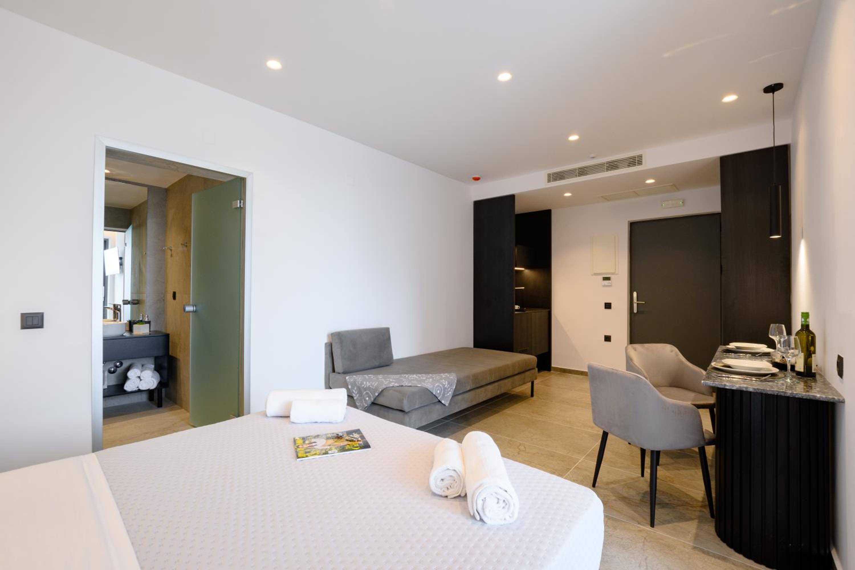 EcoHeaven Suites
