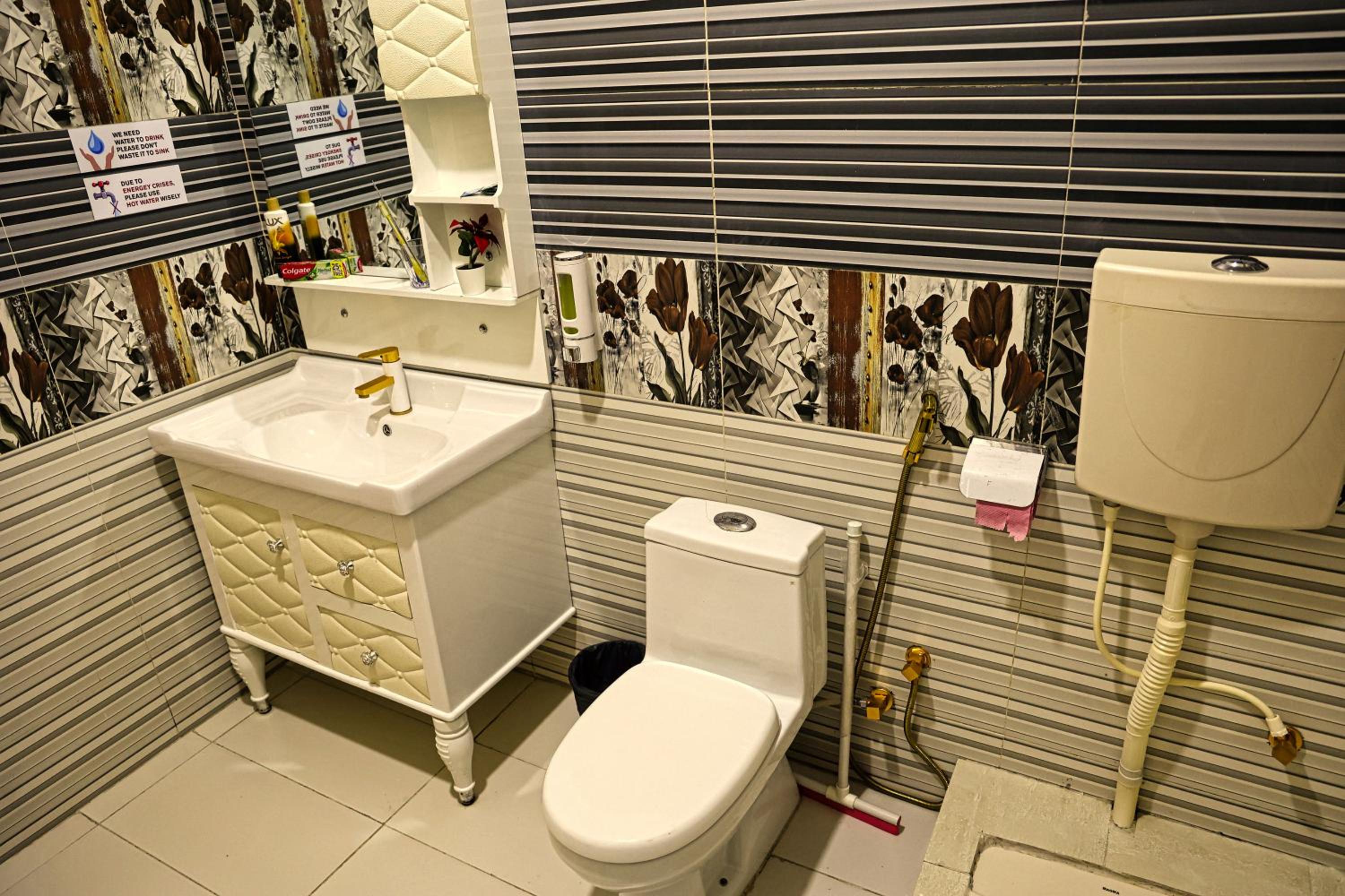 Photo 6