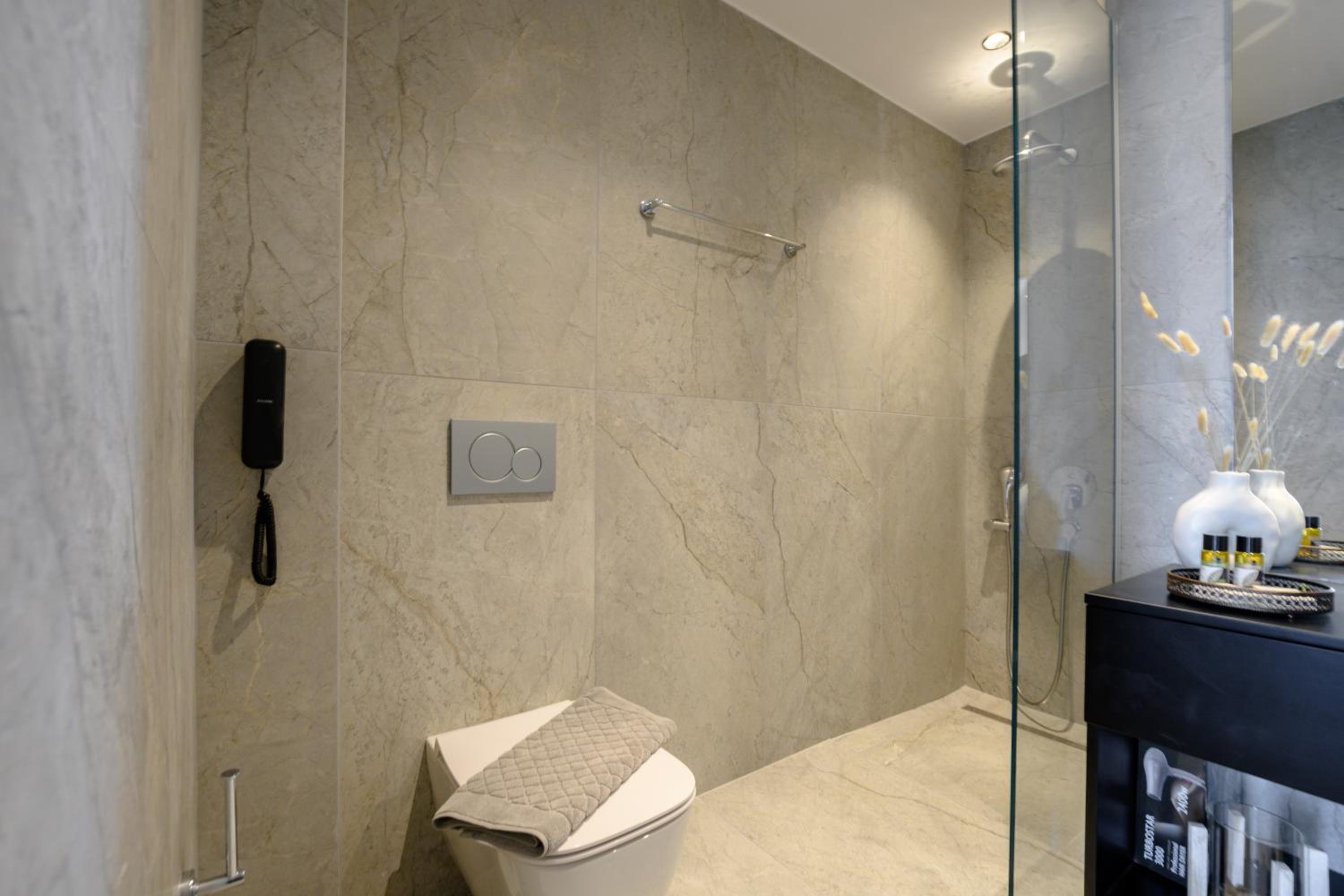 EcoHeaven Suites