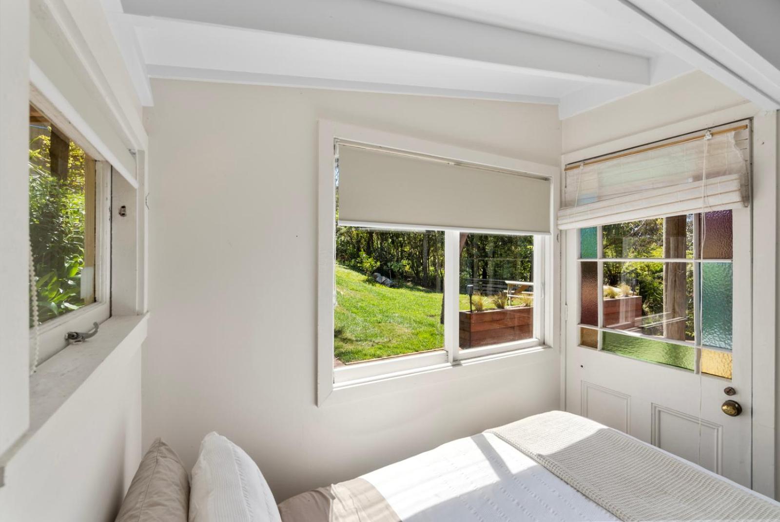 Piha - City Escape, Piha Holiday Home view 3
