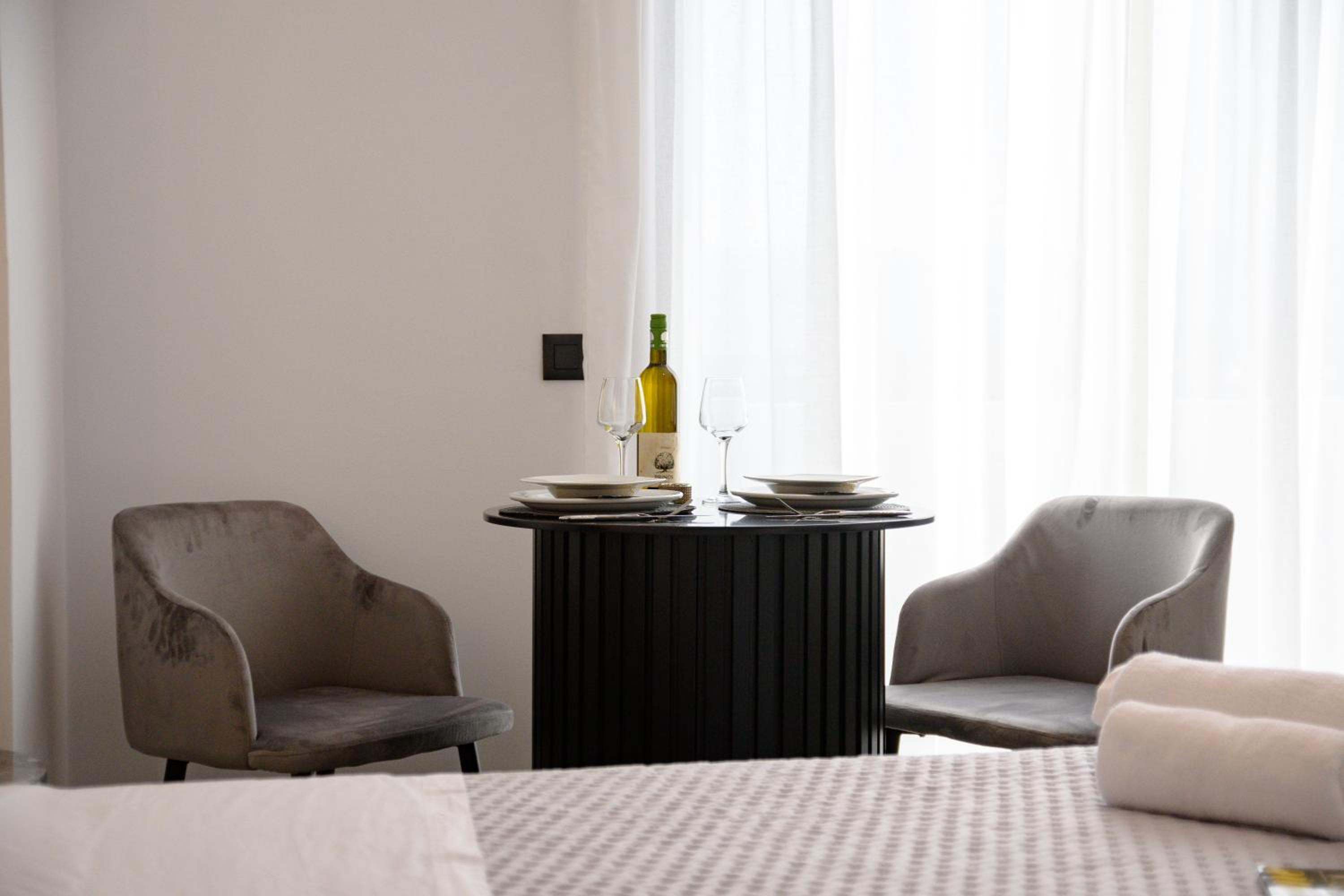 EcoHeaven Suites