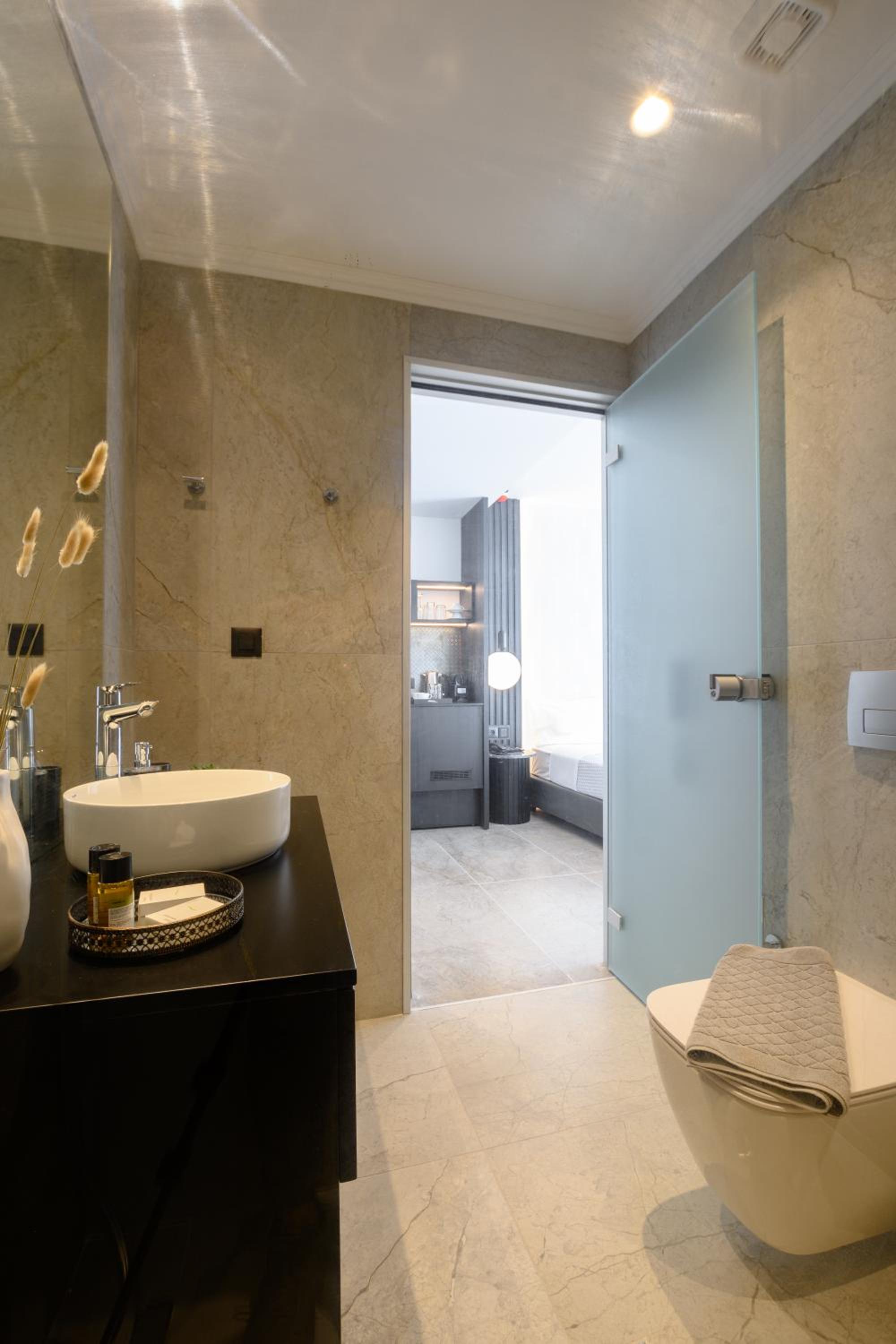 EcoHeaven Suites