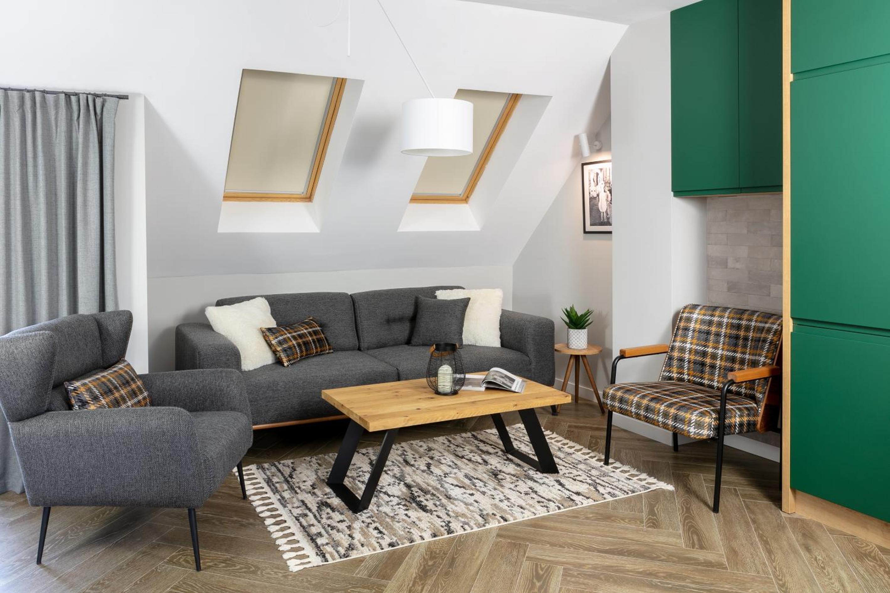 8th Hill Apartments