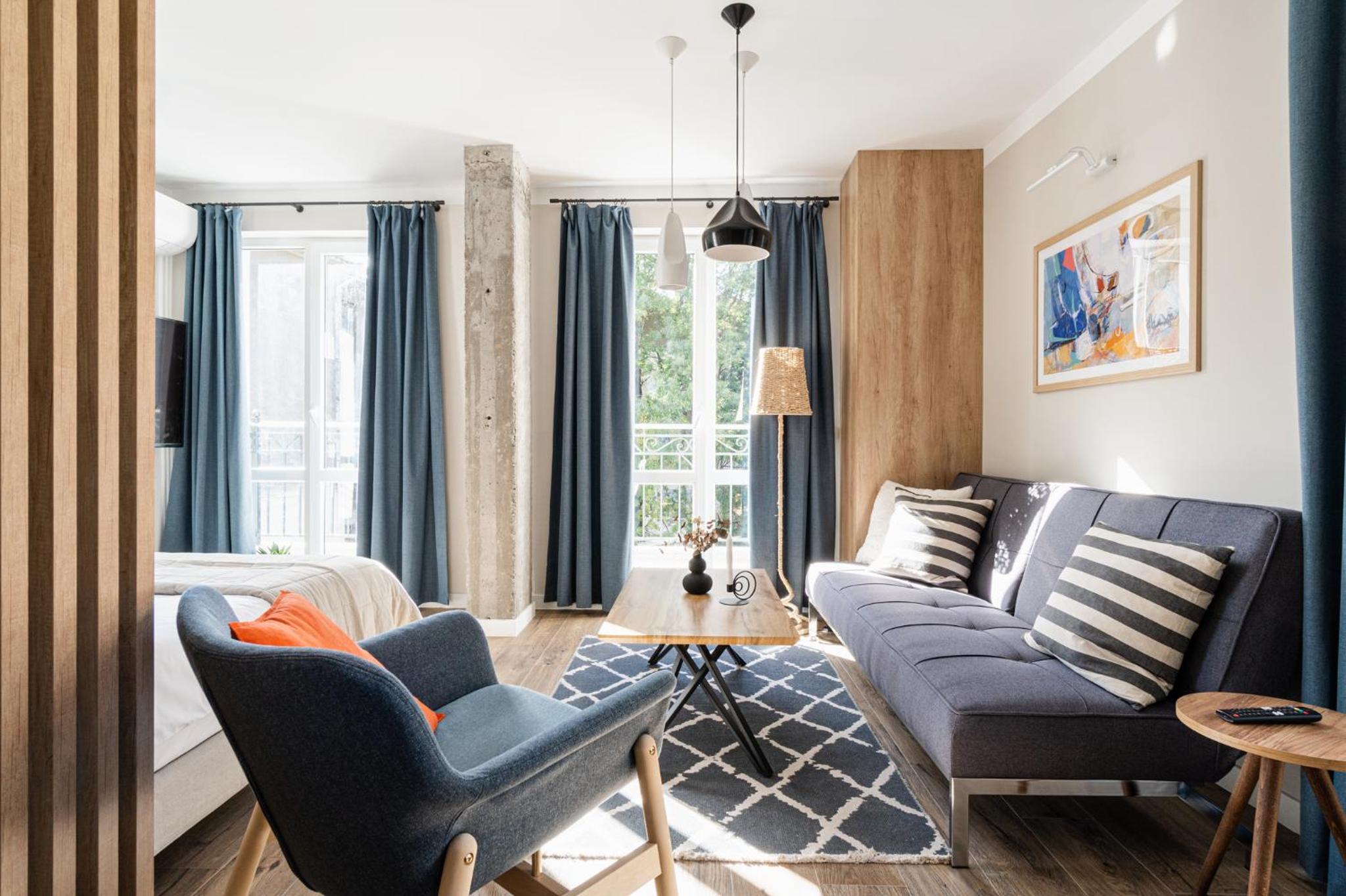 8th Hill Apartments